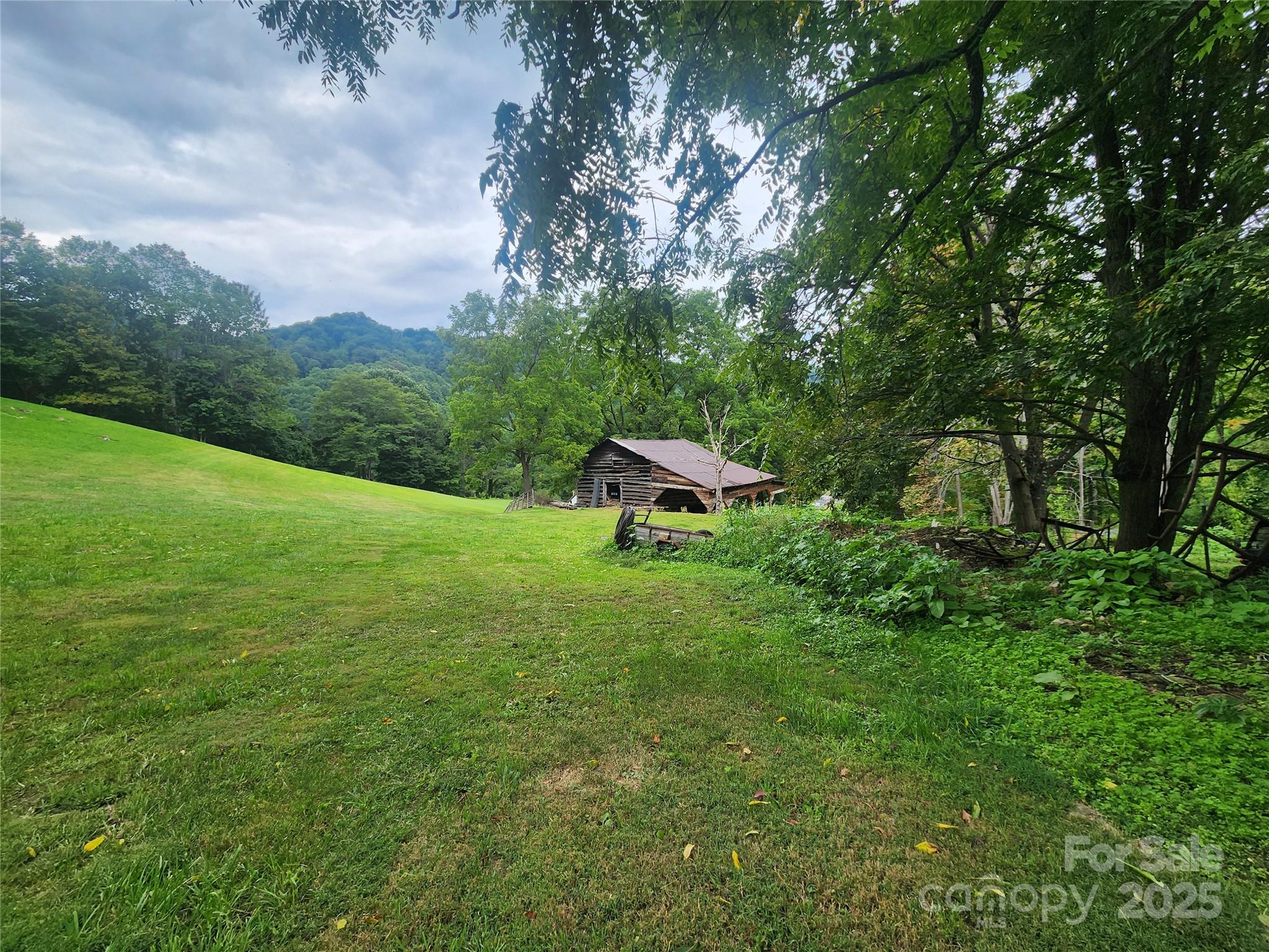 1925 S Fork Road — Marshall