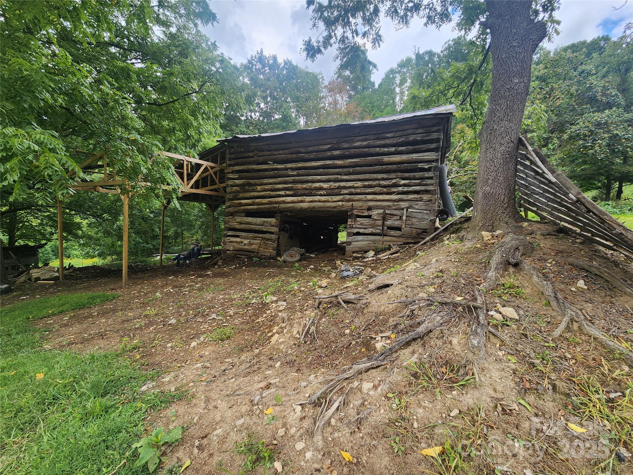 1925 S Fork Road — Marshall