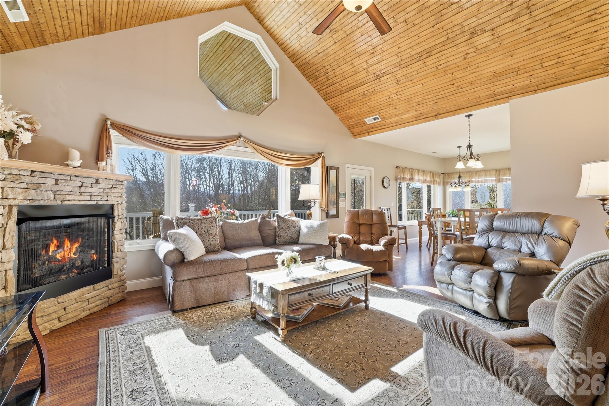 140 Debbie Loop — Waynesville