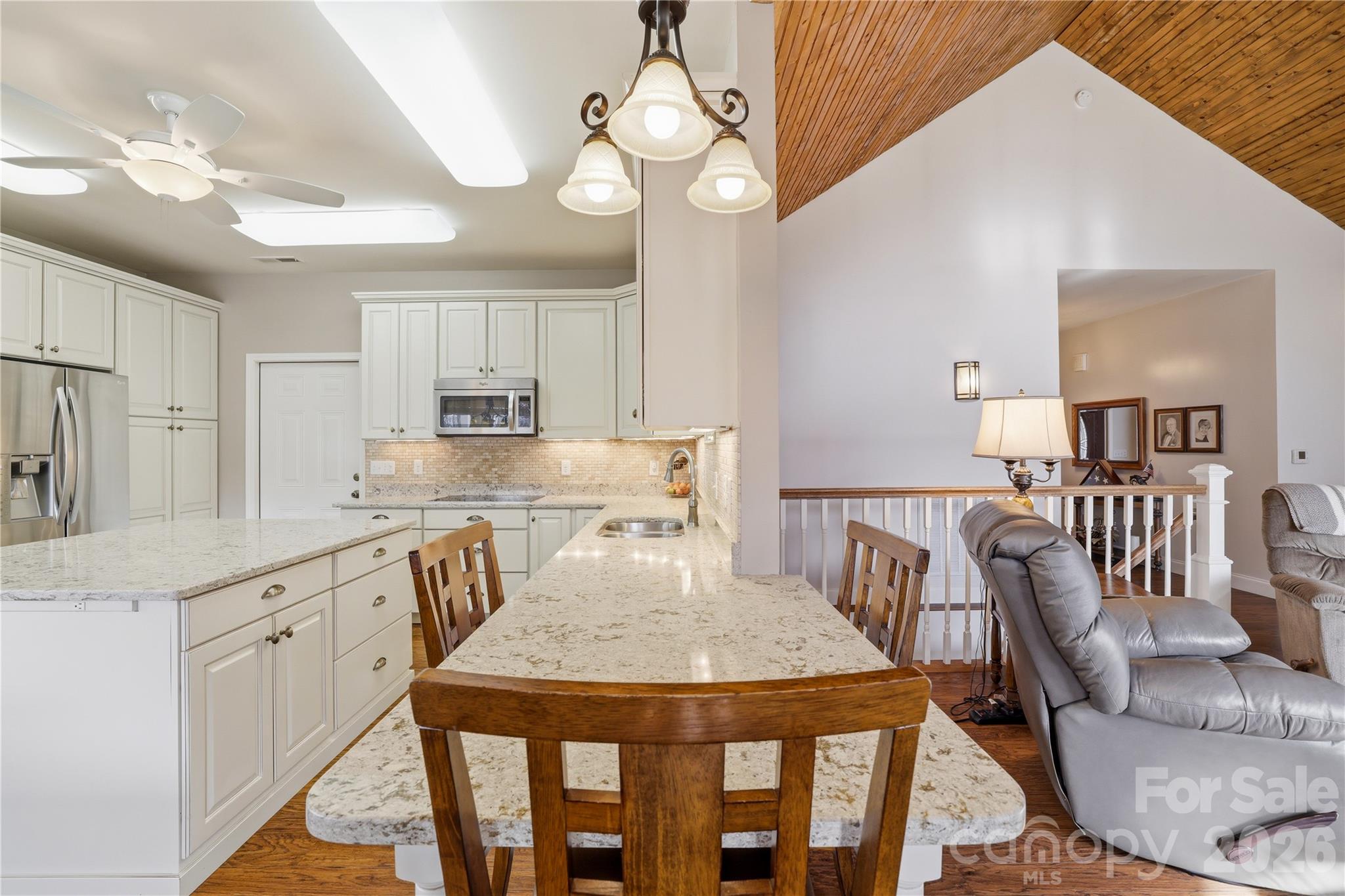 140 Debbie Loop — Waynesville