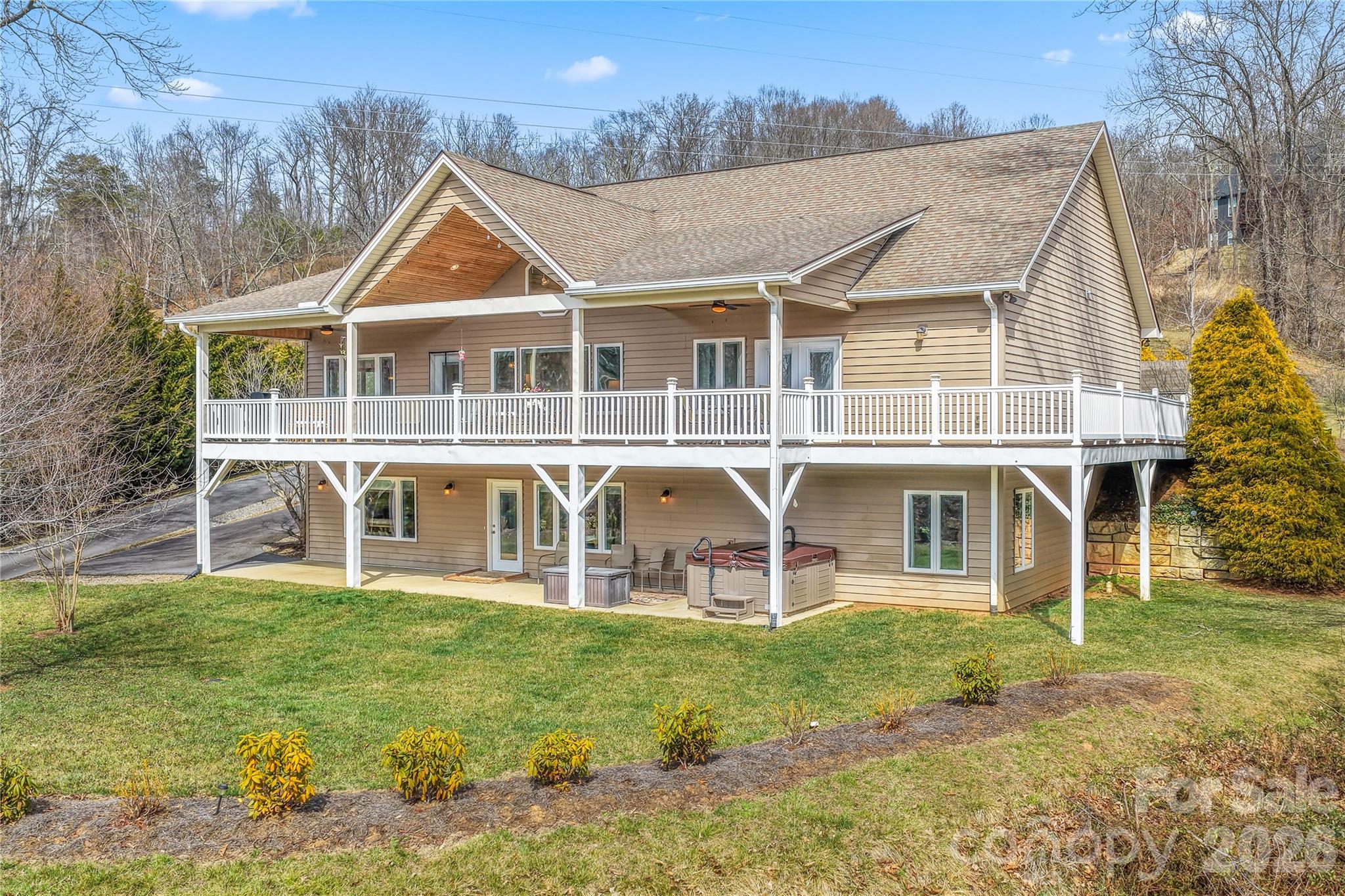140 Debbie Loop — Waynesville