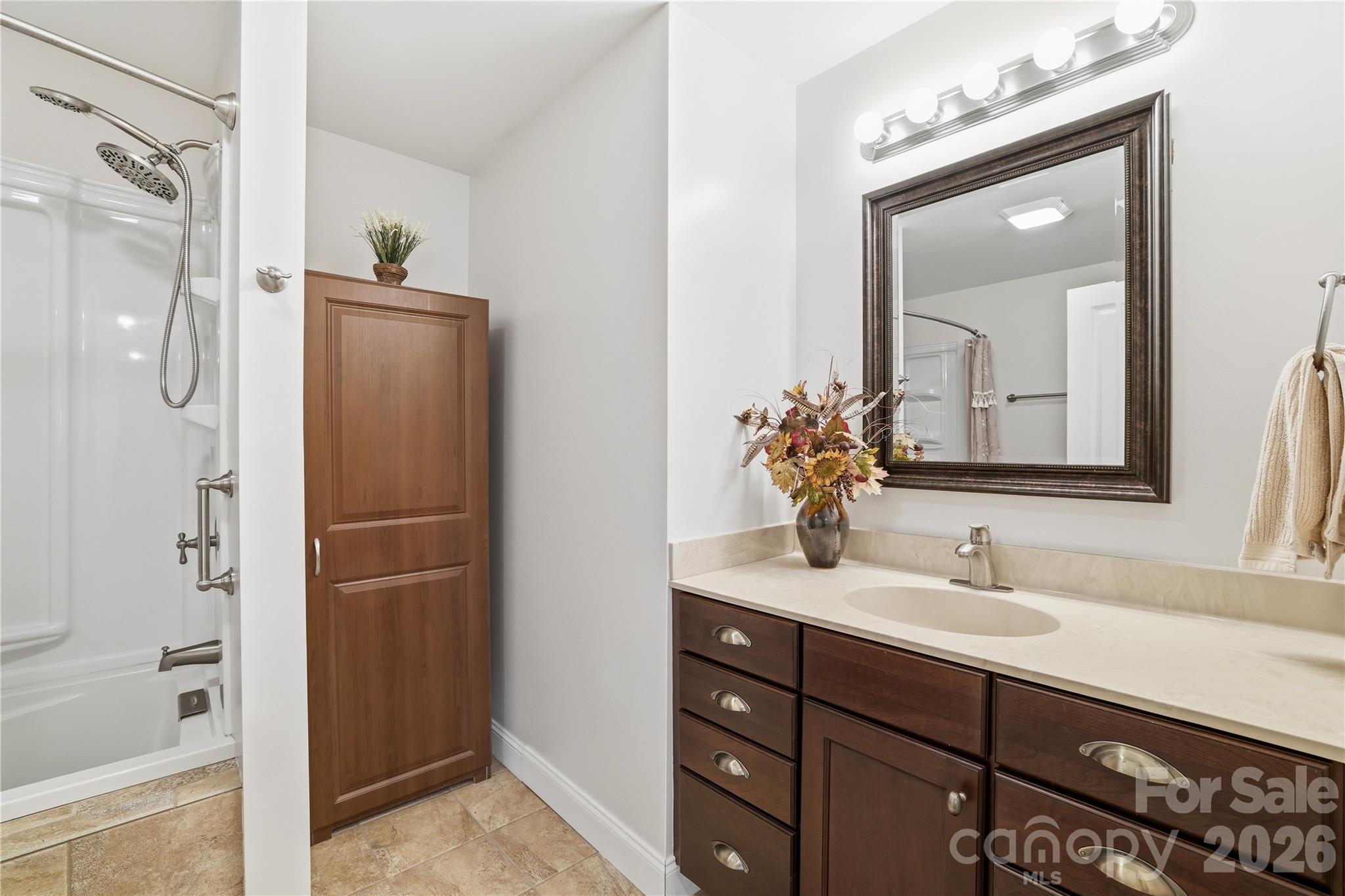 140 Debbie Loop — Waynesville