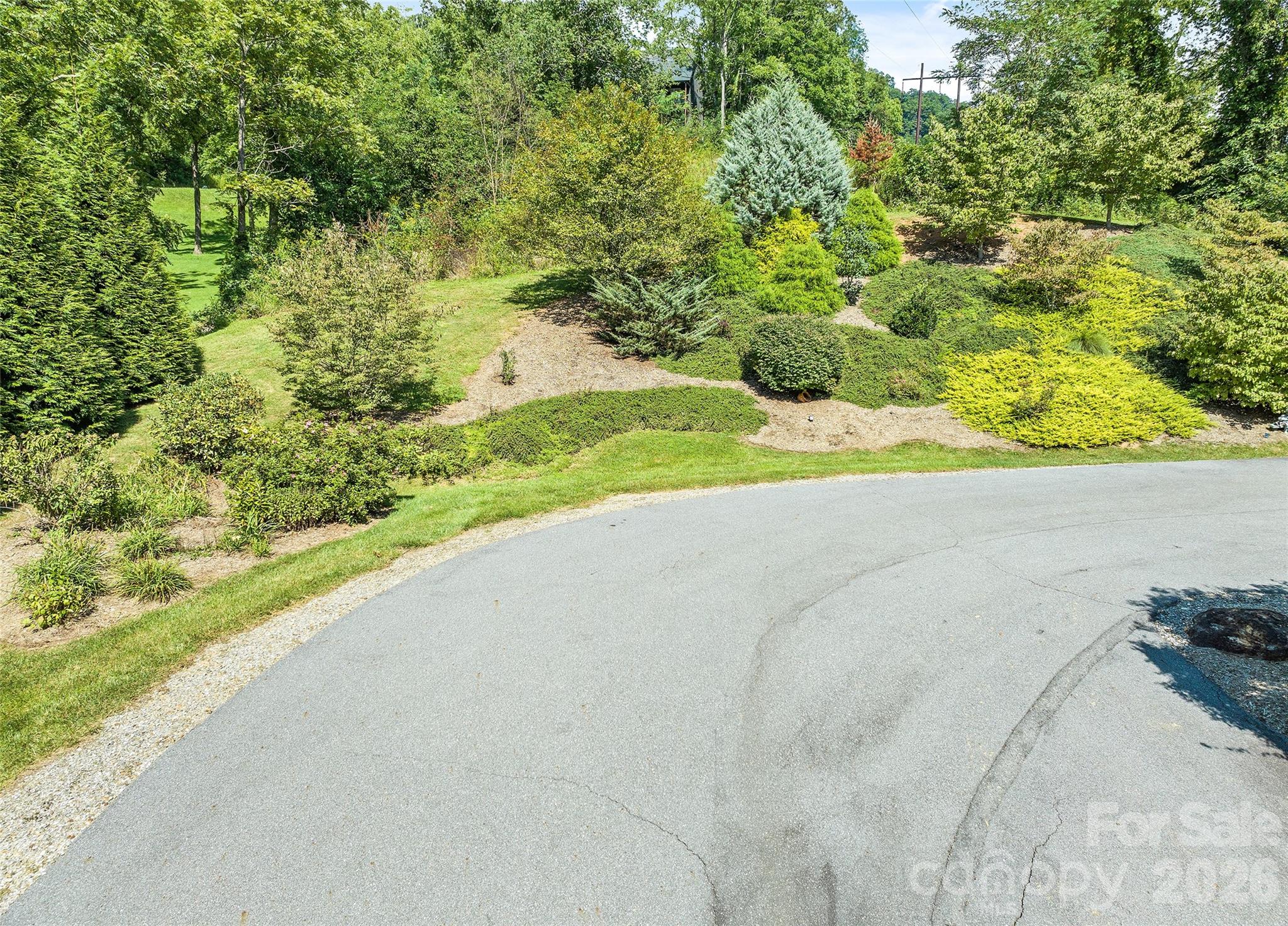 140 Debbie Loop — Waynesville