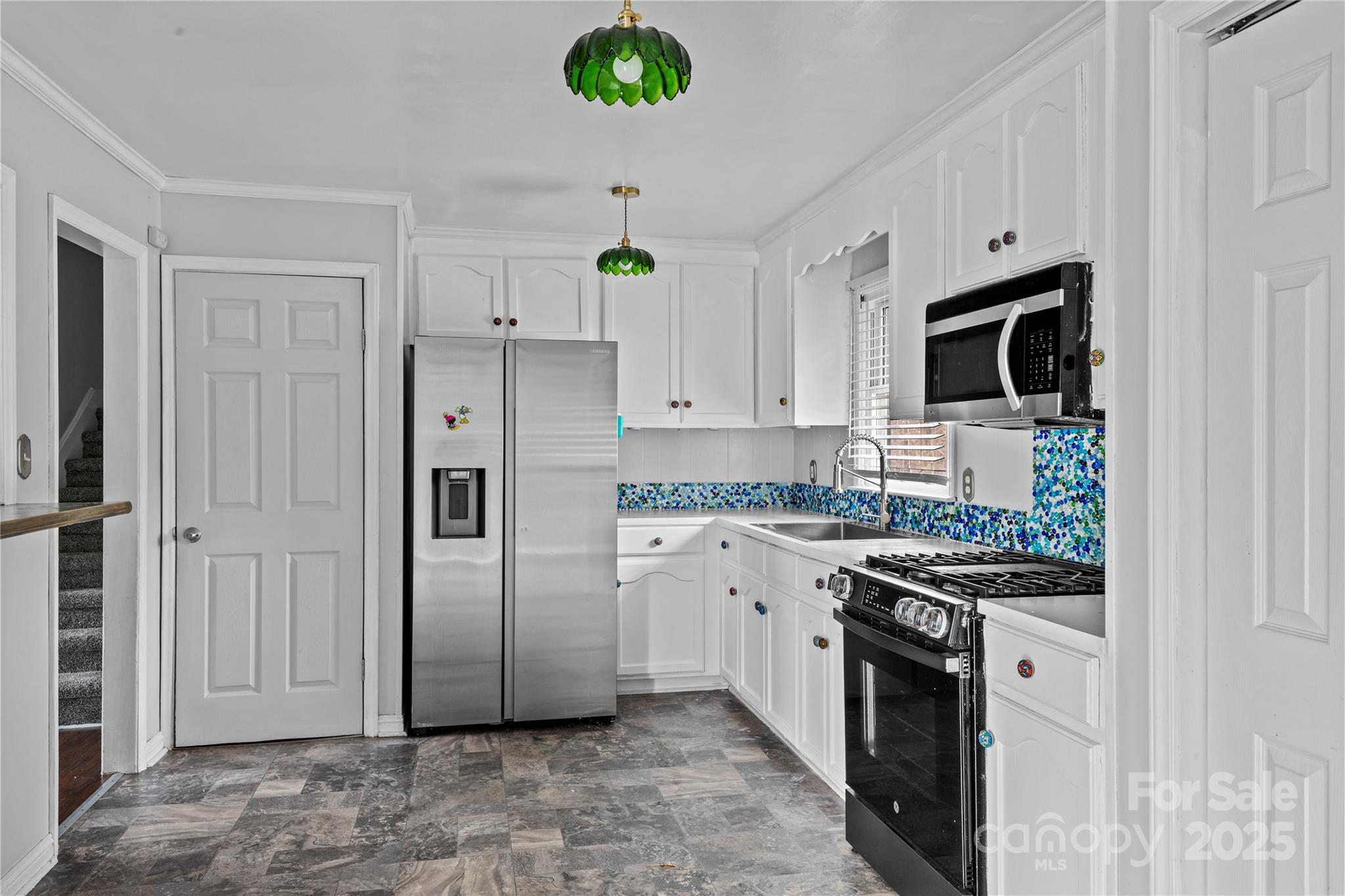 102 Wingate Drive — Stanley