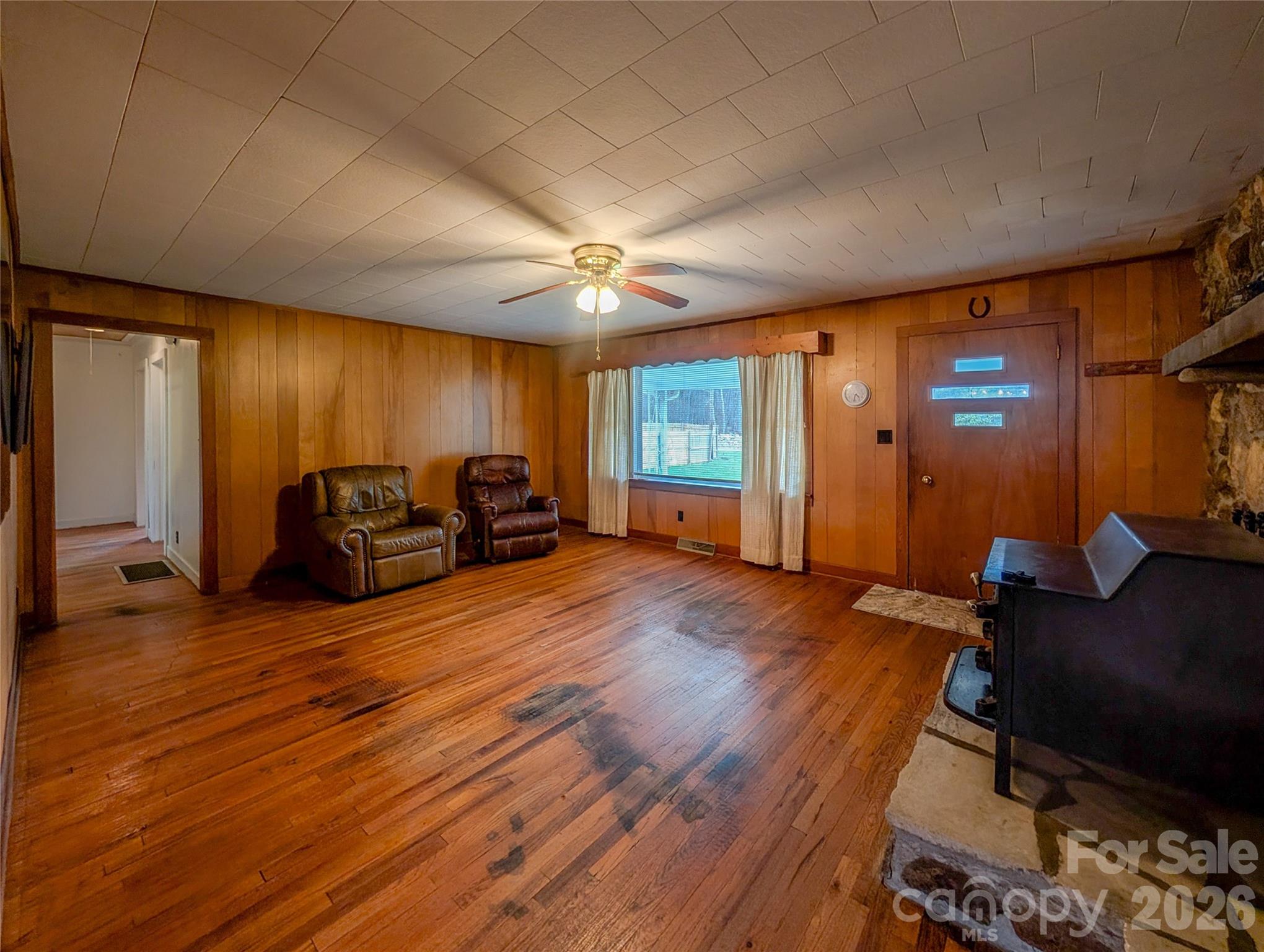 165 Cattail Creek Road — Burnsville