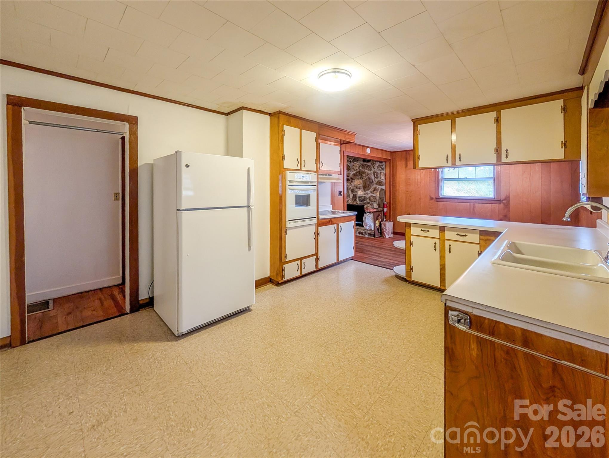 165 Cattail Creek Road — Burnsville