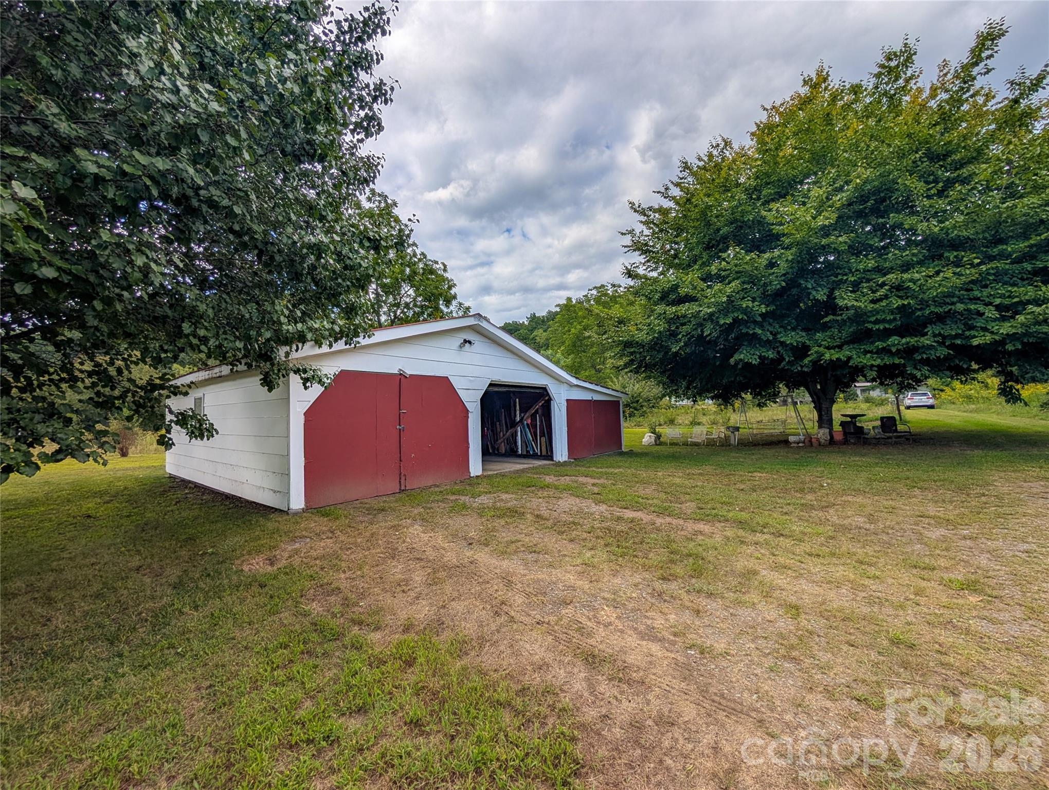 165 Cattail Creek Road — Burnsville