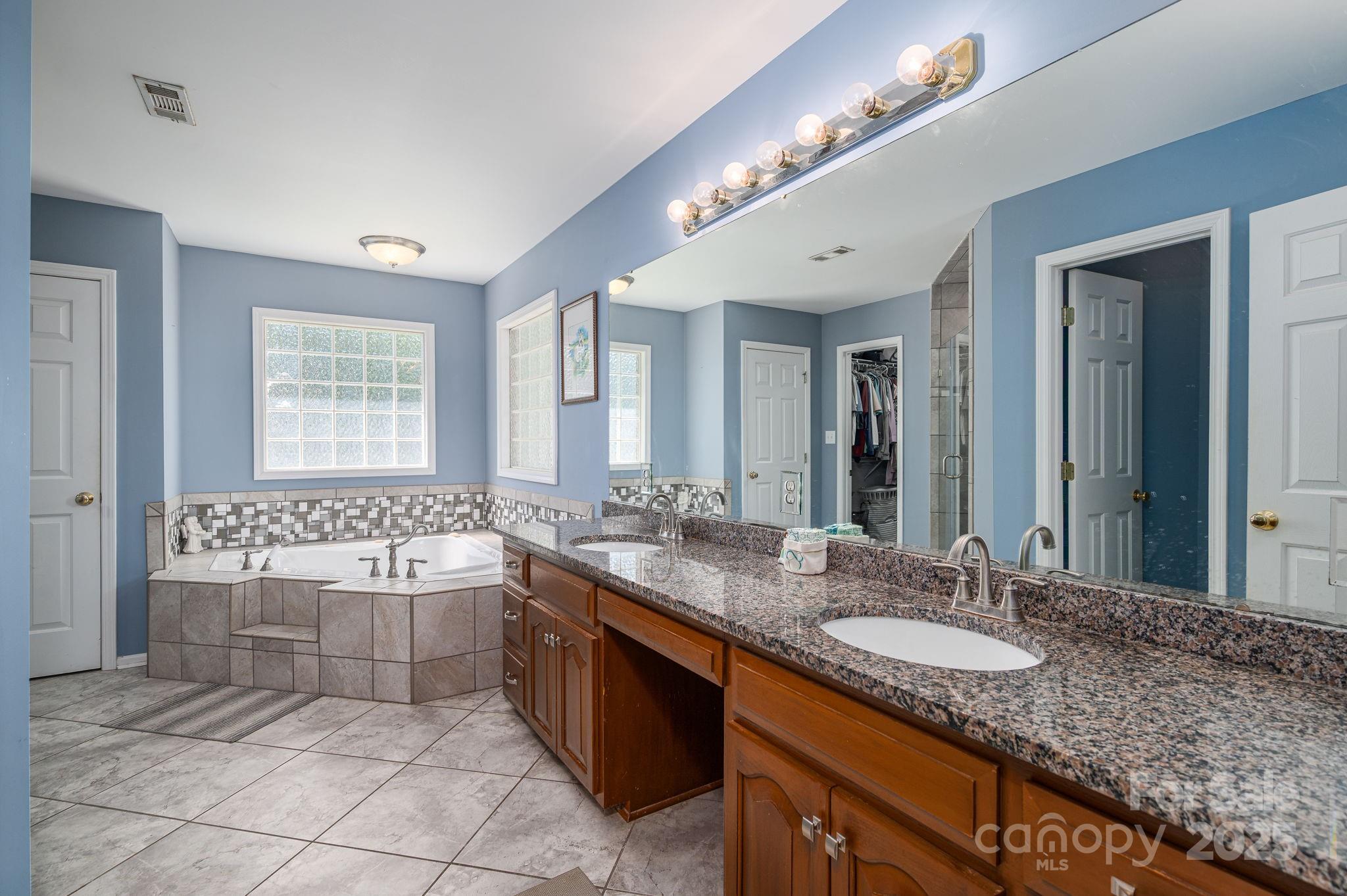 109 Nemans Cove — Cherryville