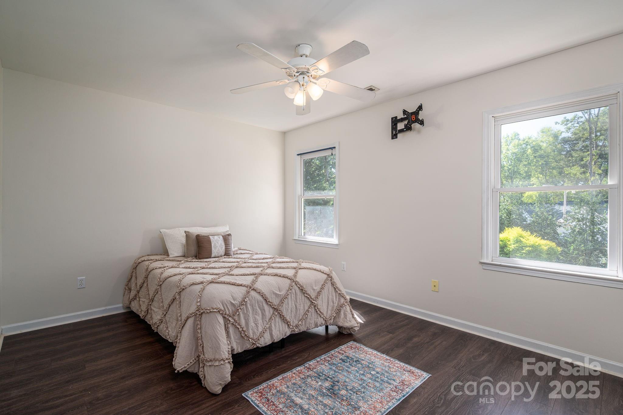 109 Nemans Cove — Cherryville