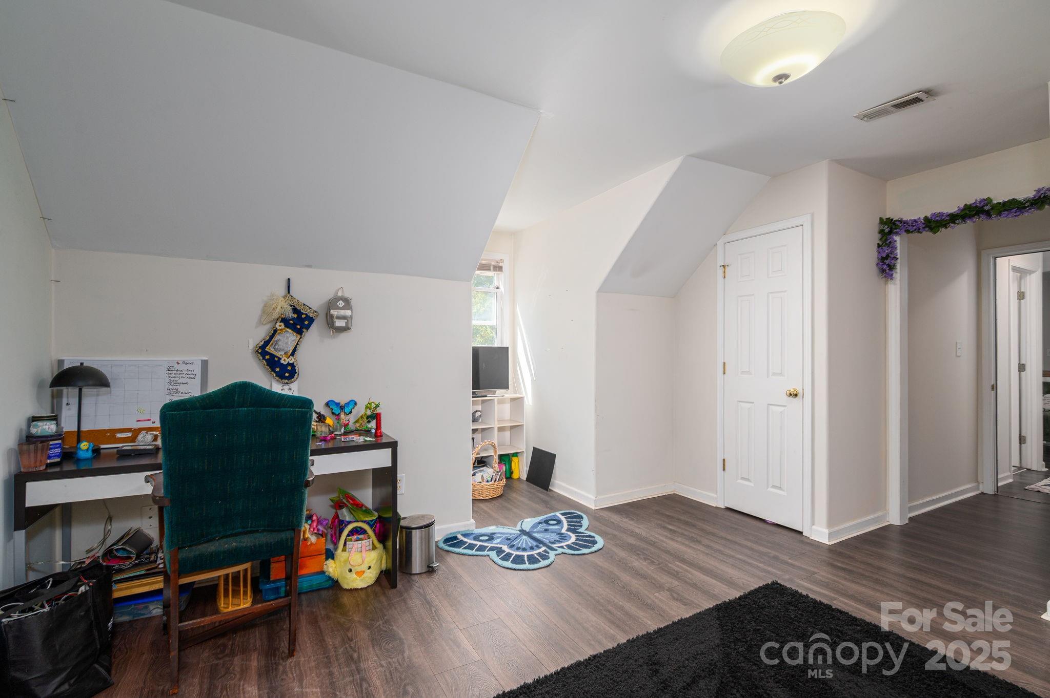 109 Nemans Cove — Cherryville