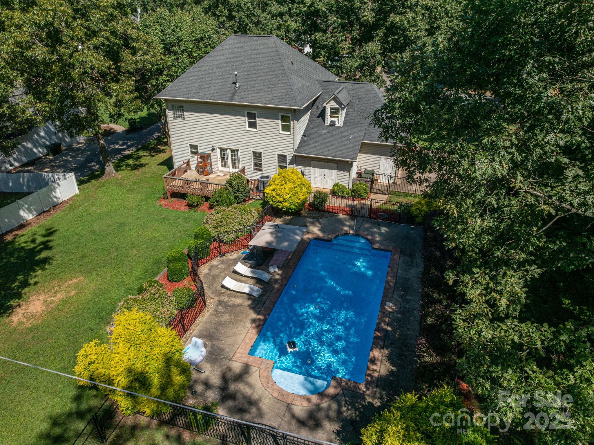 109 Nemans Cove — Cherryville