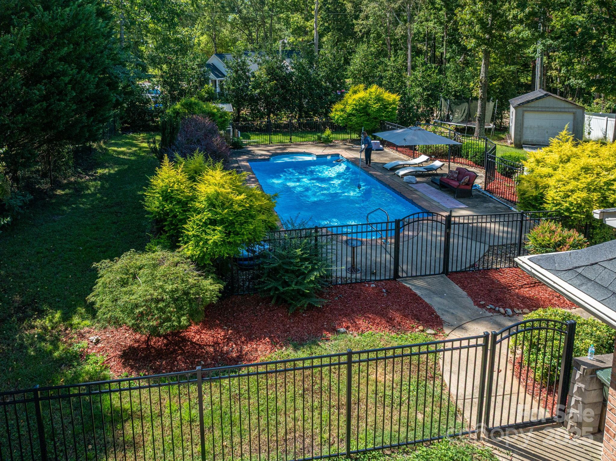 109 Nemans Cove — Cherryville