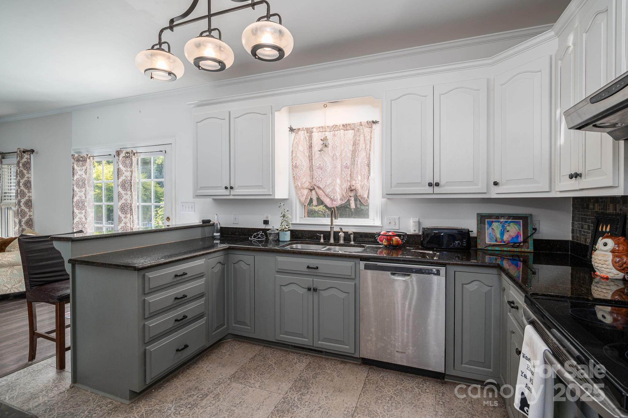 109 Nemans Cove — Cherryville