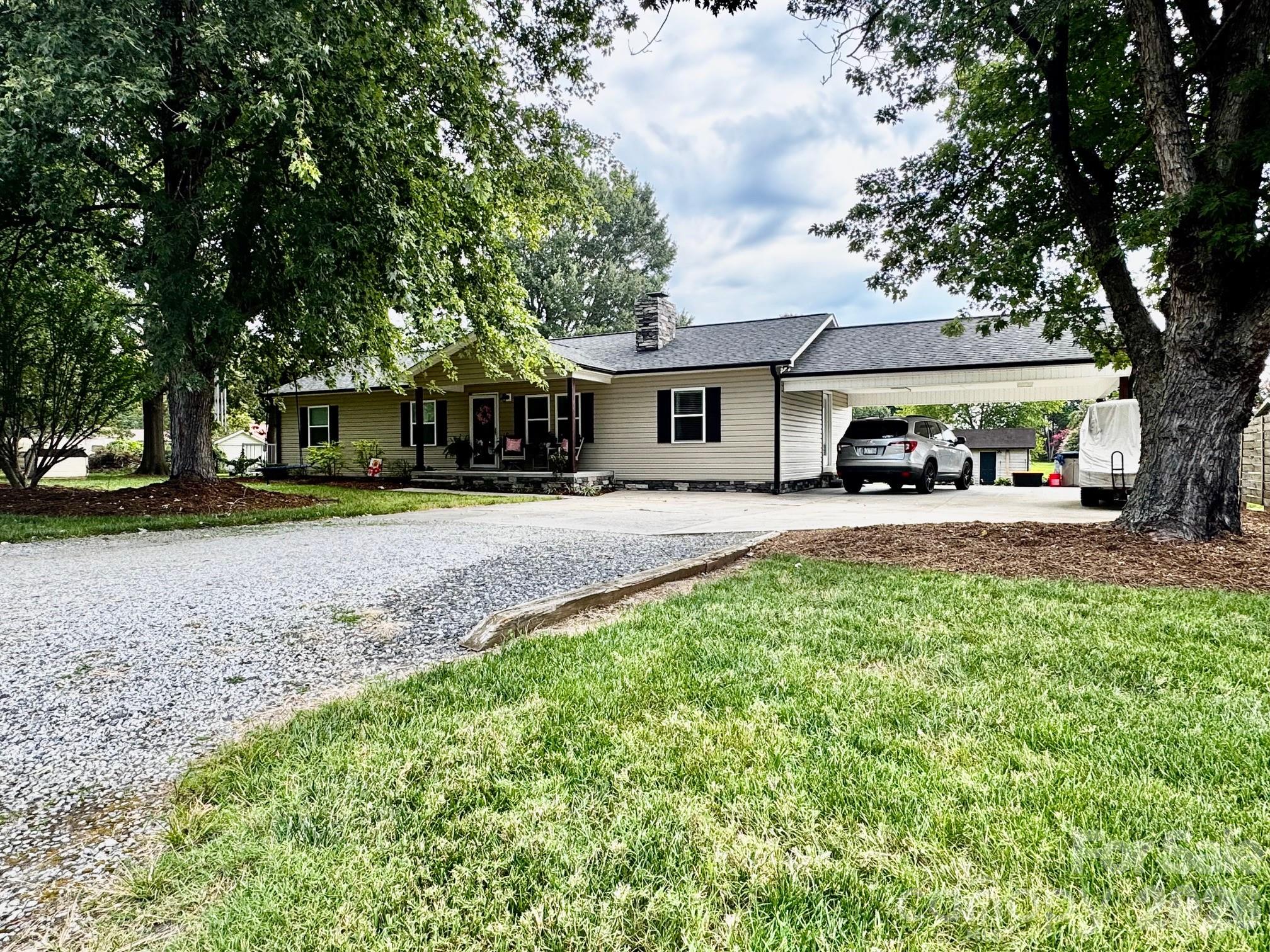4722 Chapel Road — Maiden