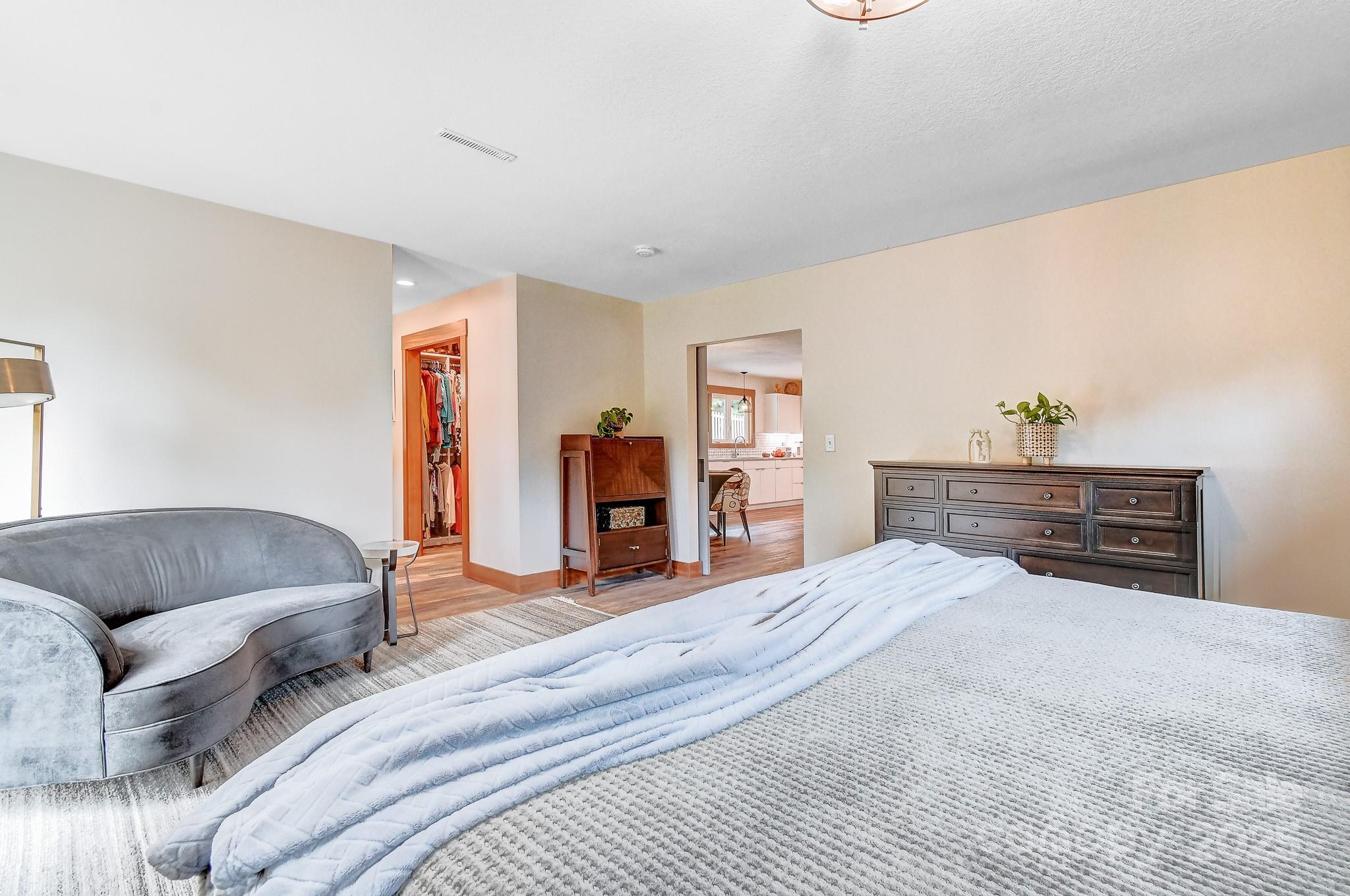 9 Oakwood Drive — Weaverville