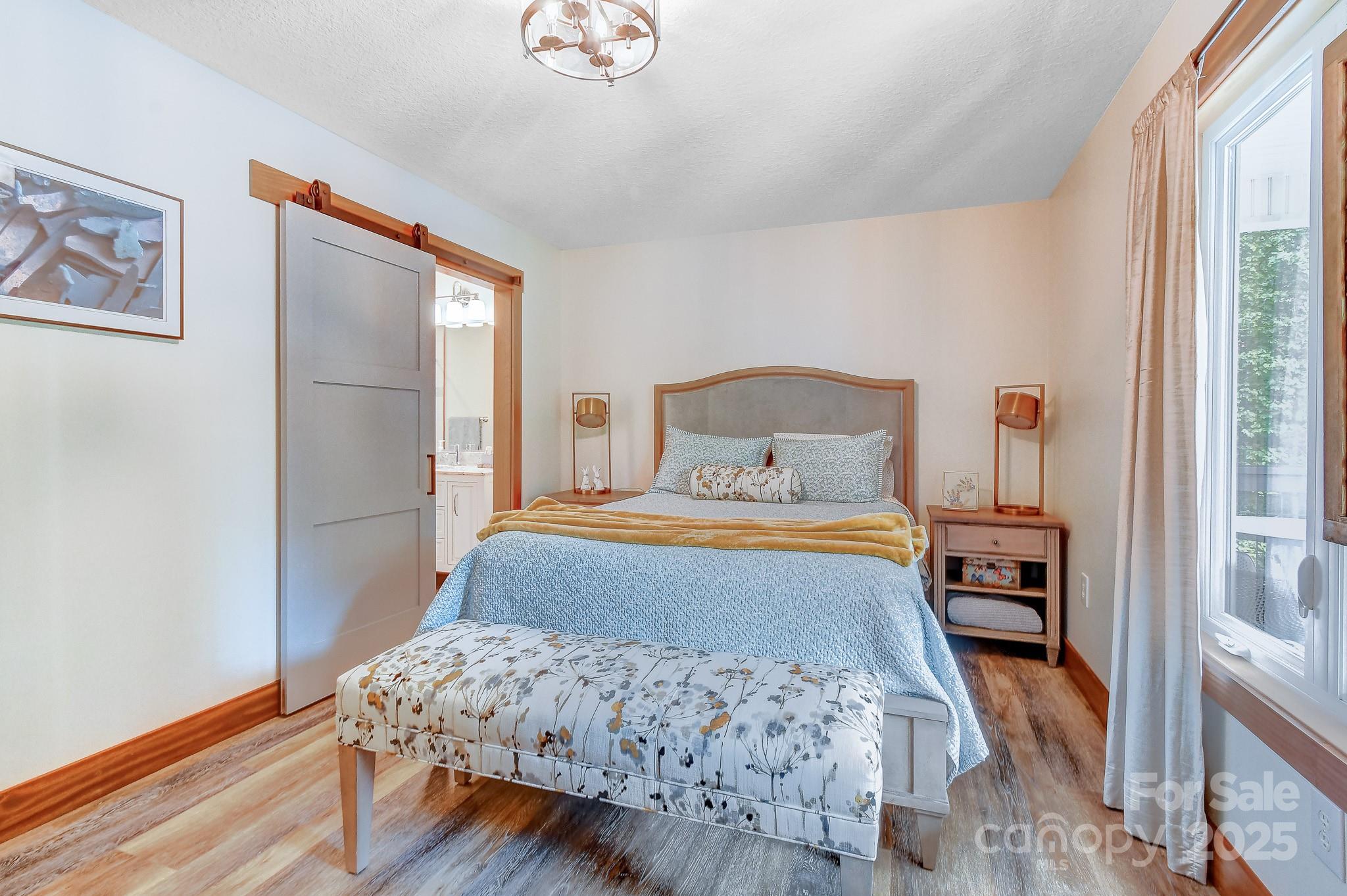 9 Oakwood Drive — Weaverville