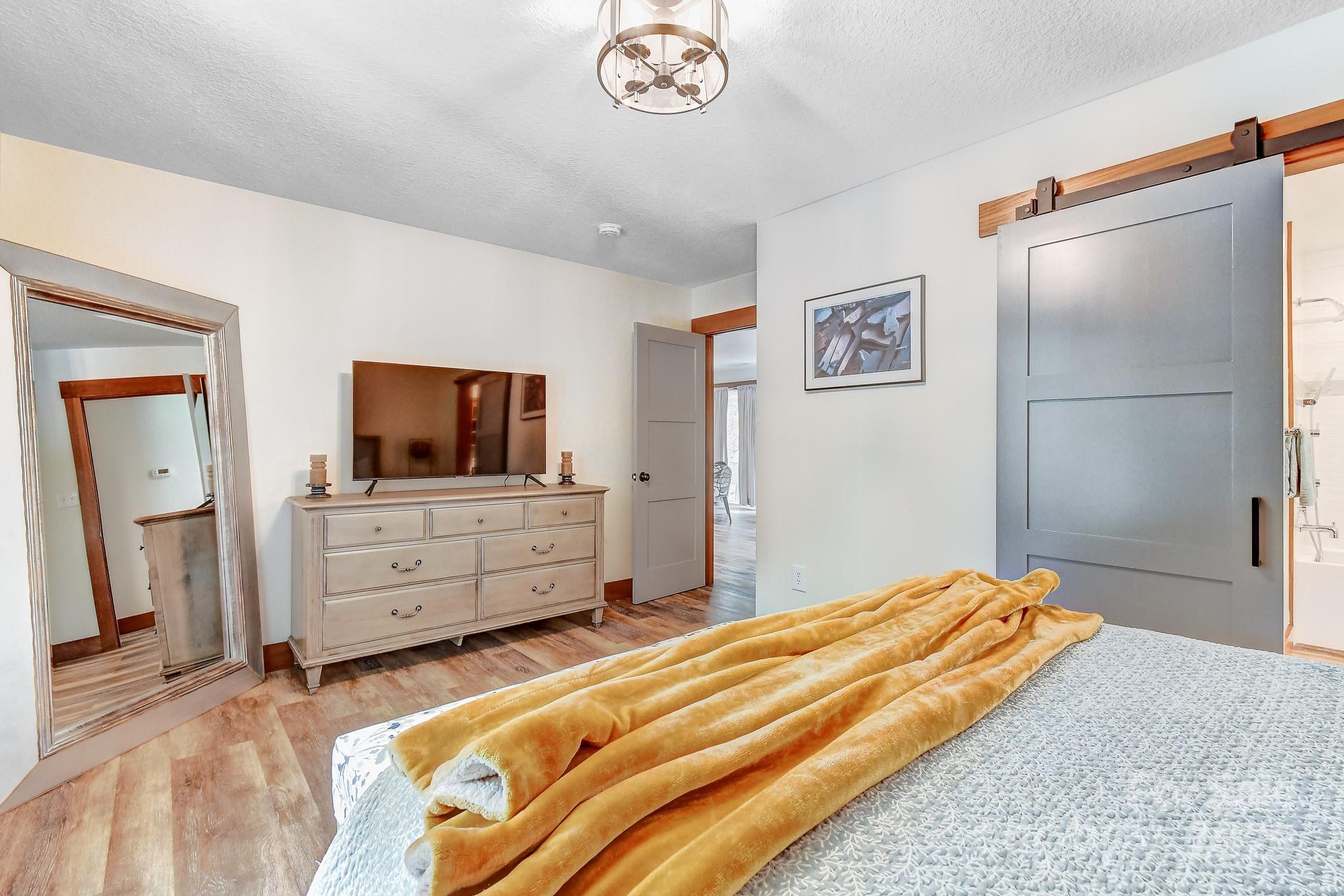 9 Oakwood Drive — Weaverville