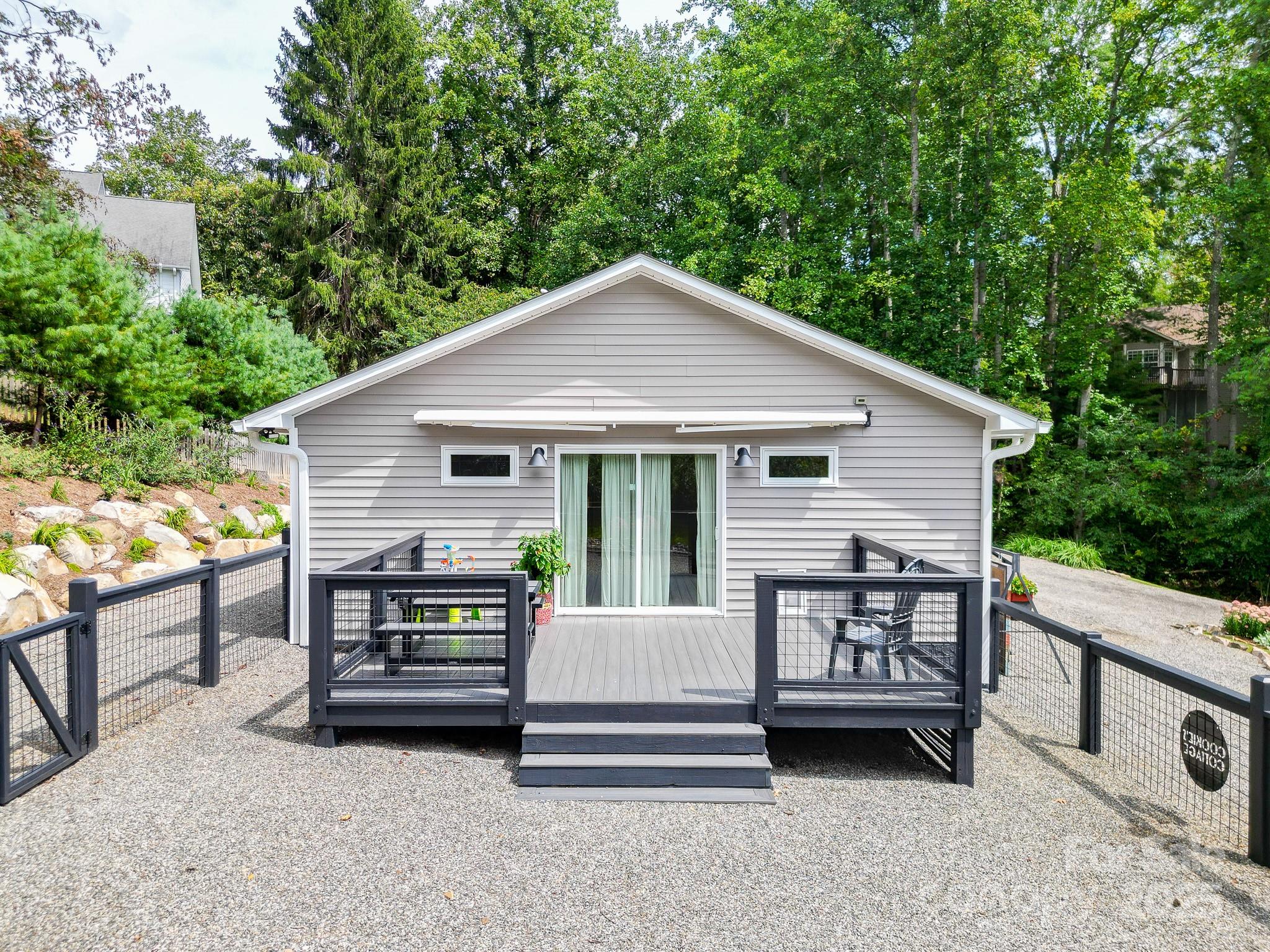 9 Oakwood Drive — Weaverville