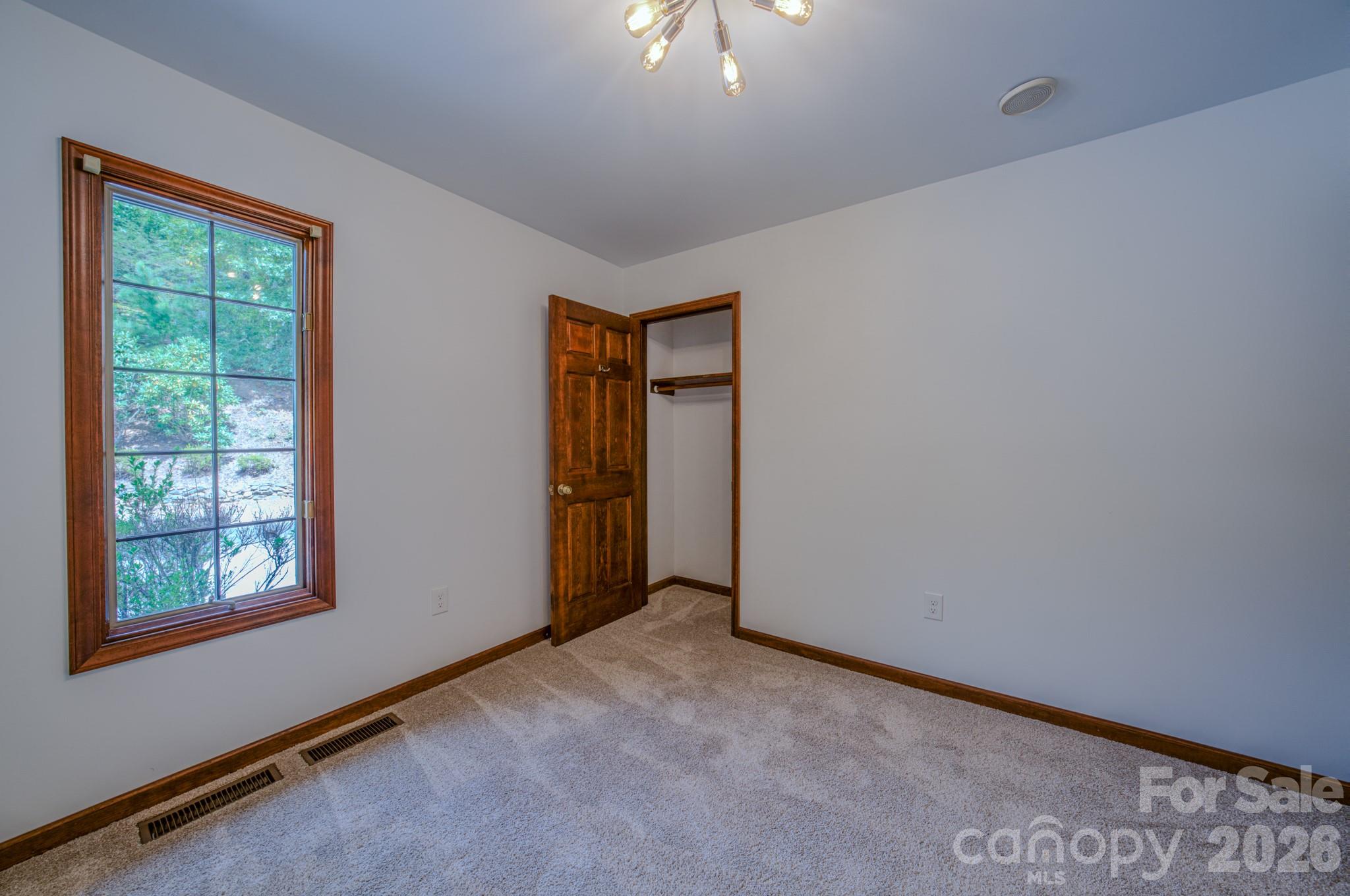 452 Cragmont Road — Black Mountain