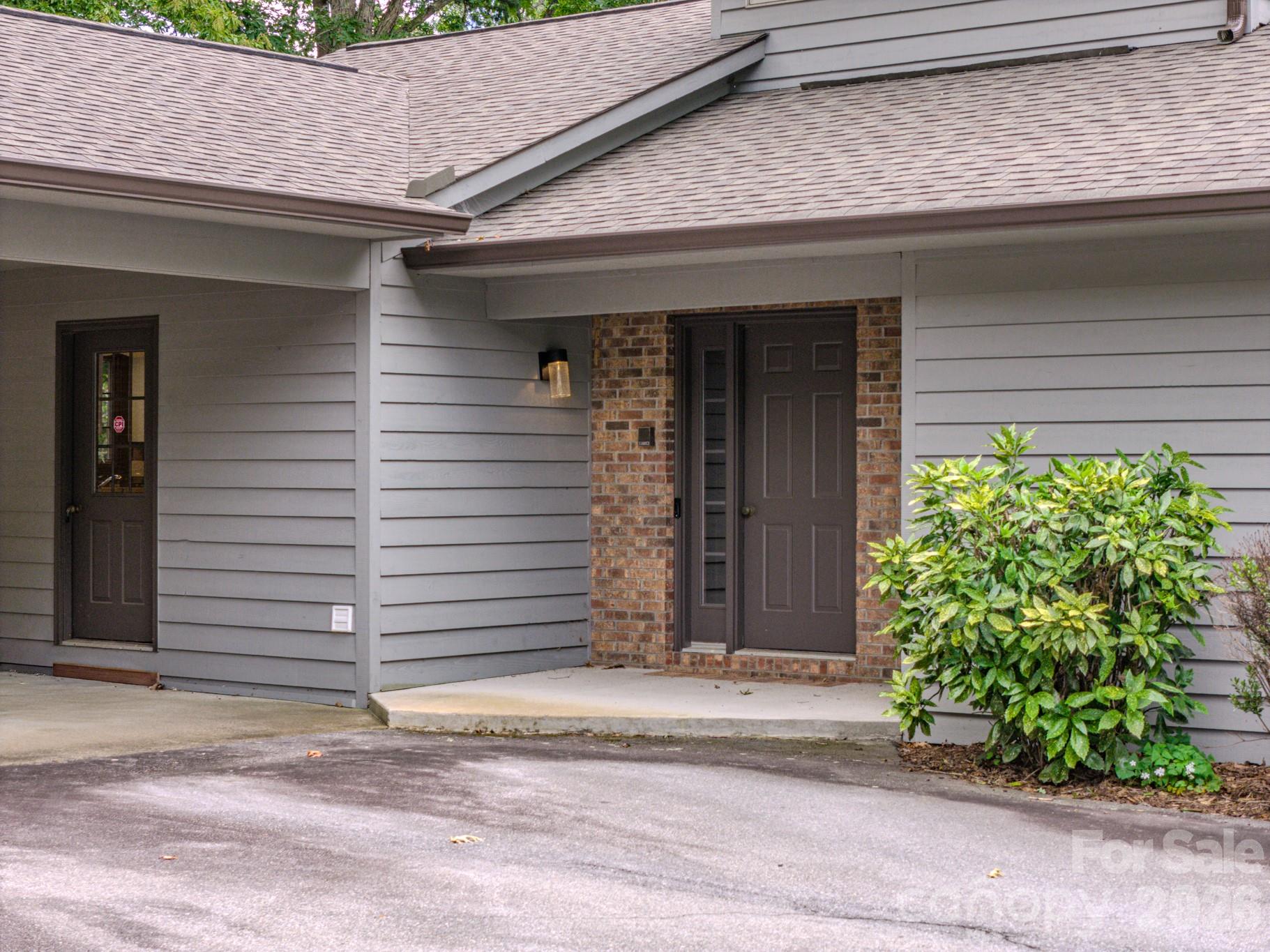 452 Cragmont Road — Black Mountain