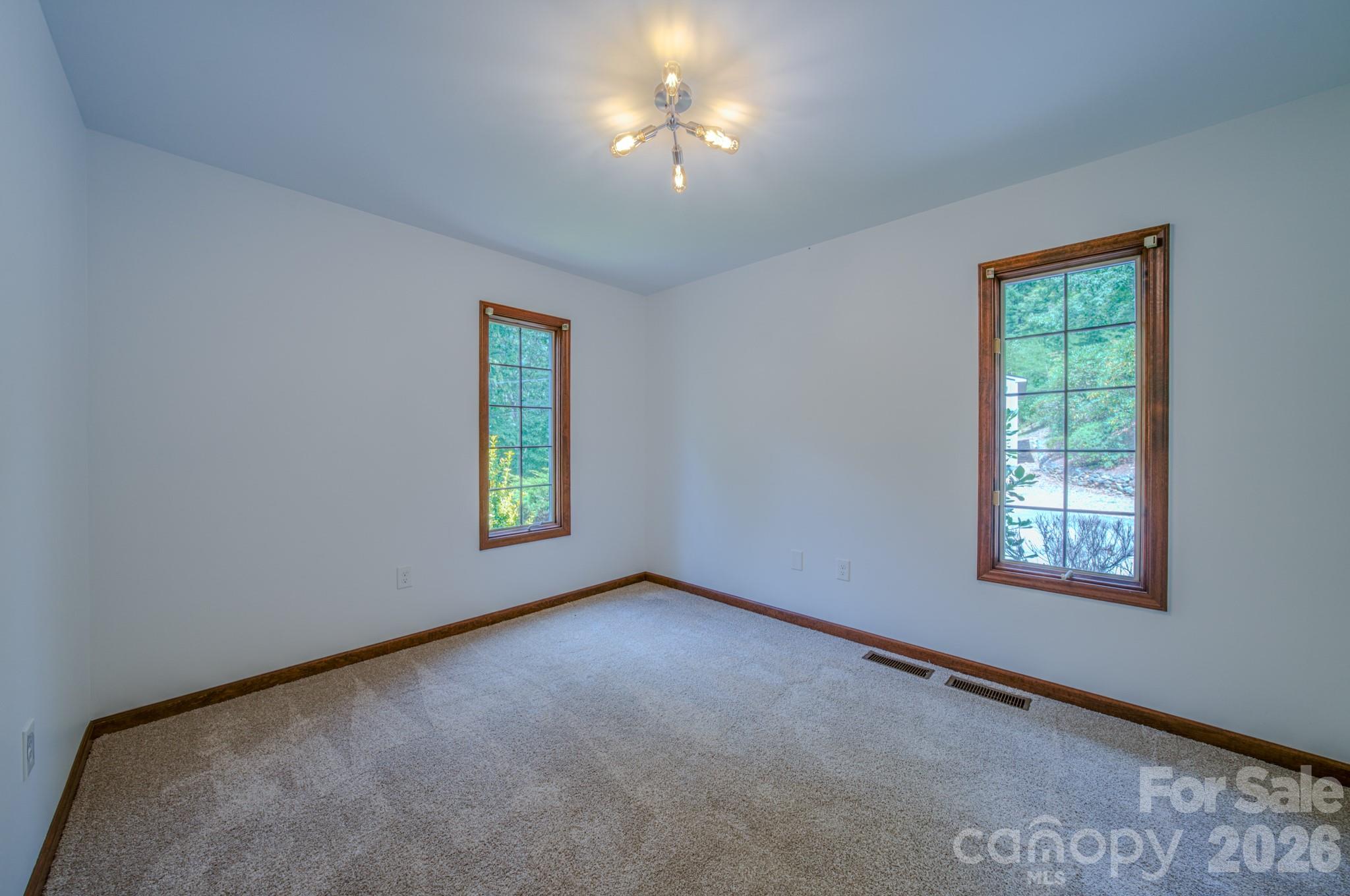 452 Cragmont Road — Black Mountain
