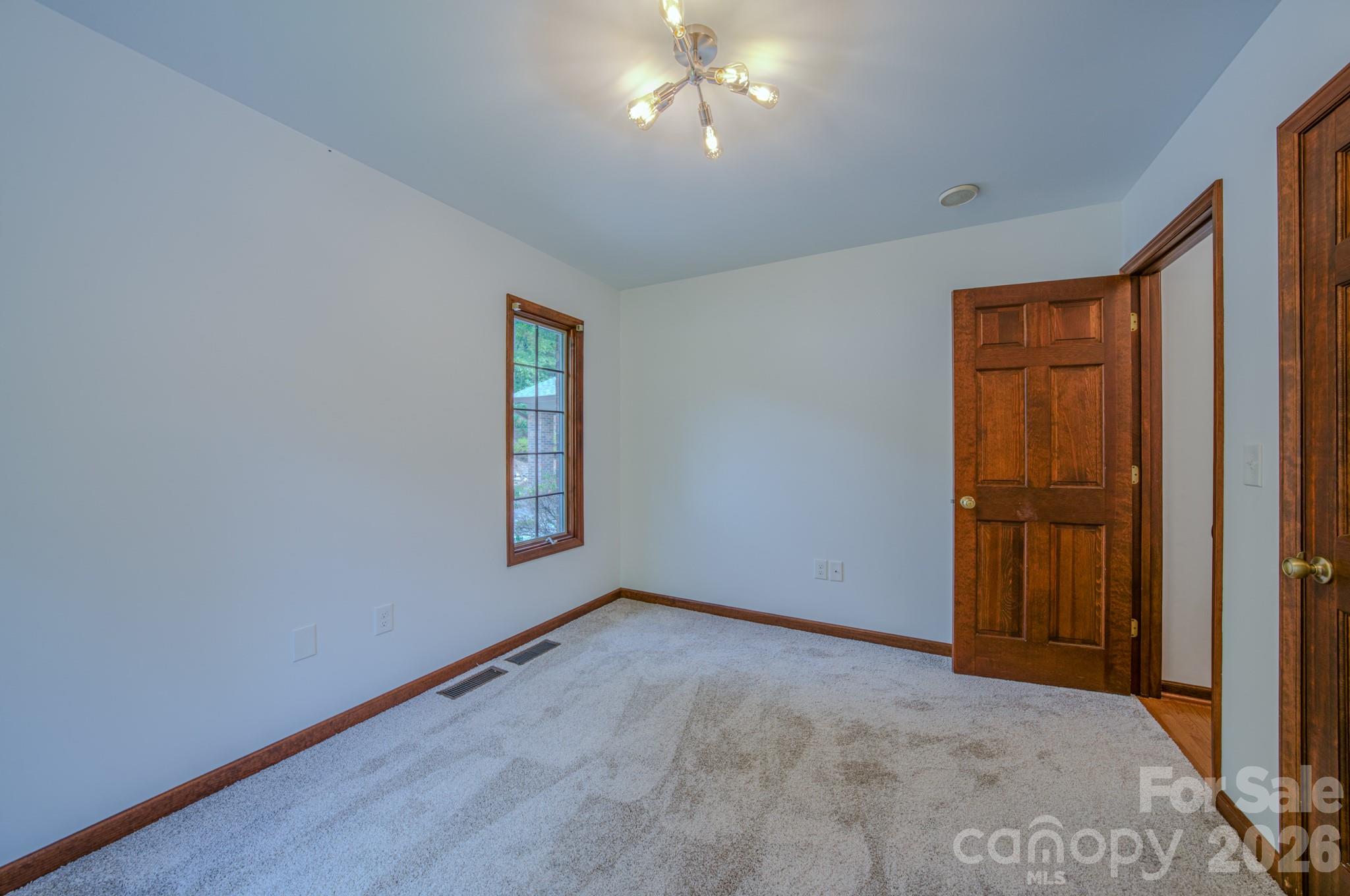 452 Cragmont Road — Black Mountain
