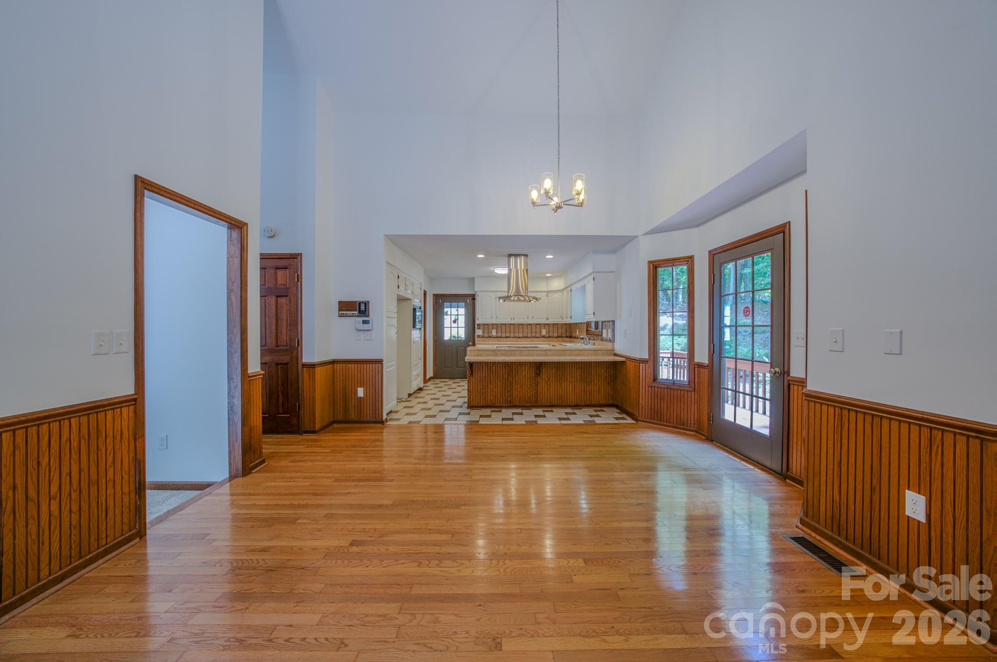 452 Cragmont Road — Black Mountain