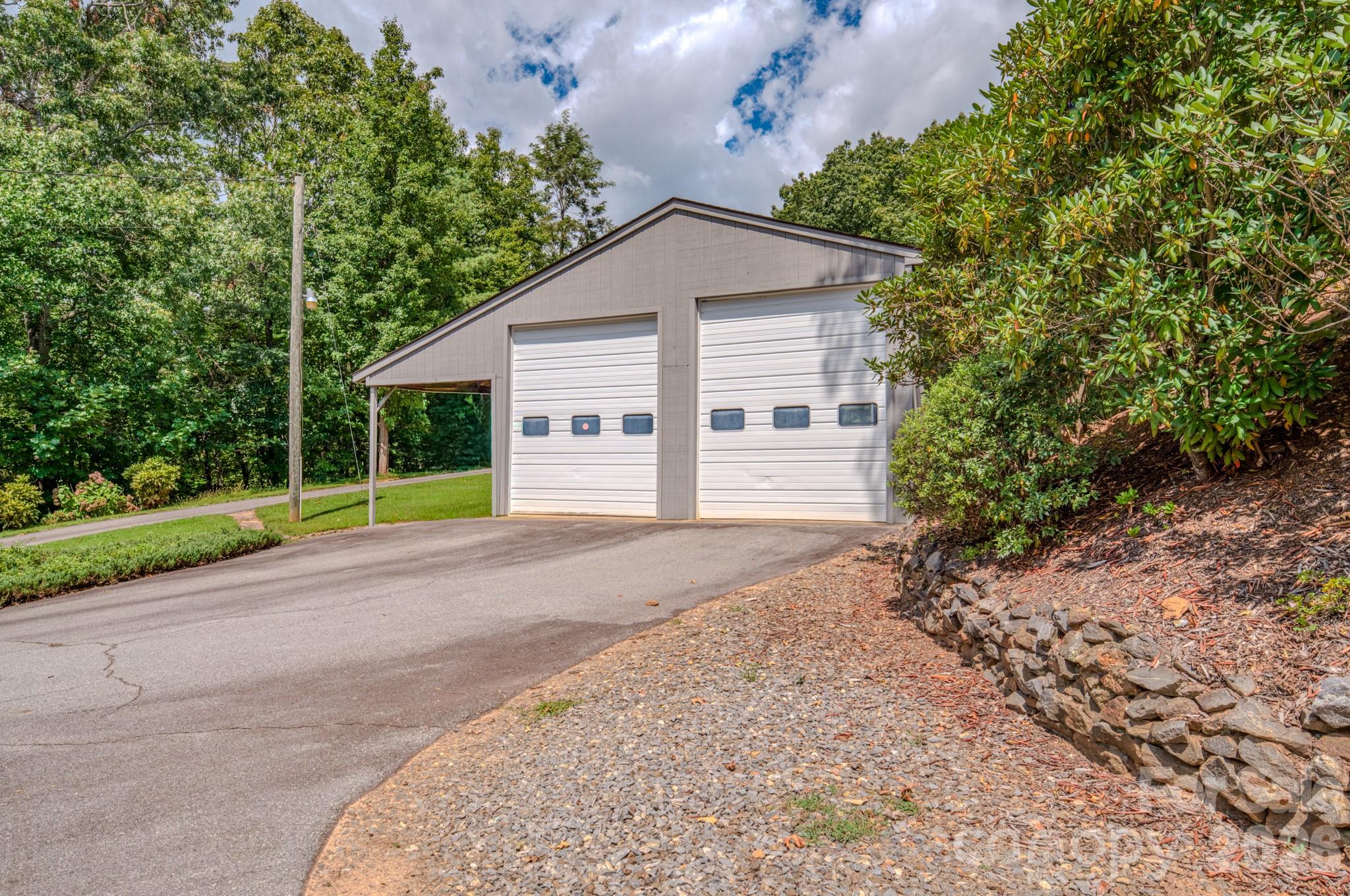 452 Cragmont Road — Black Mountain