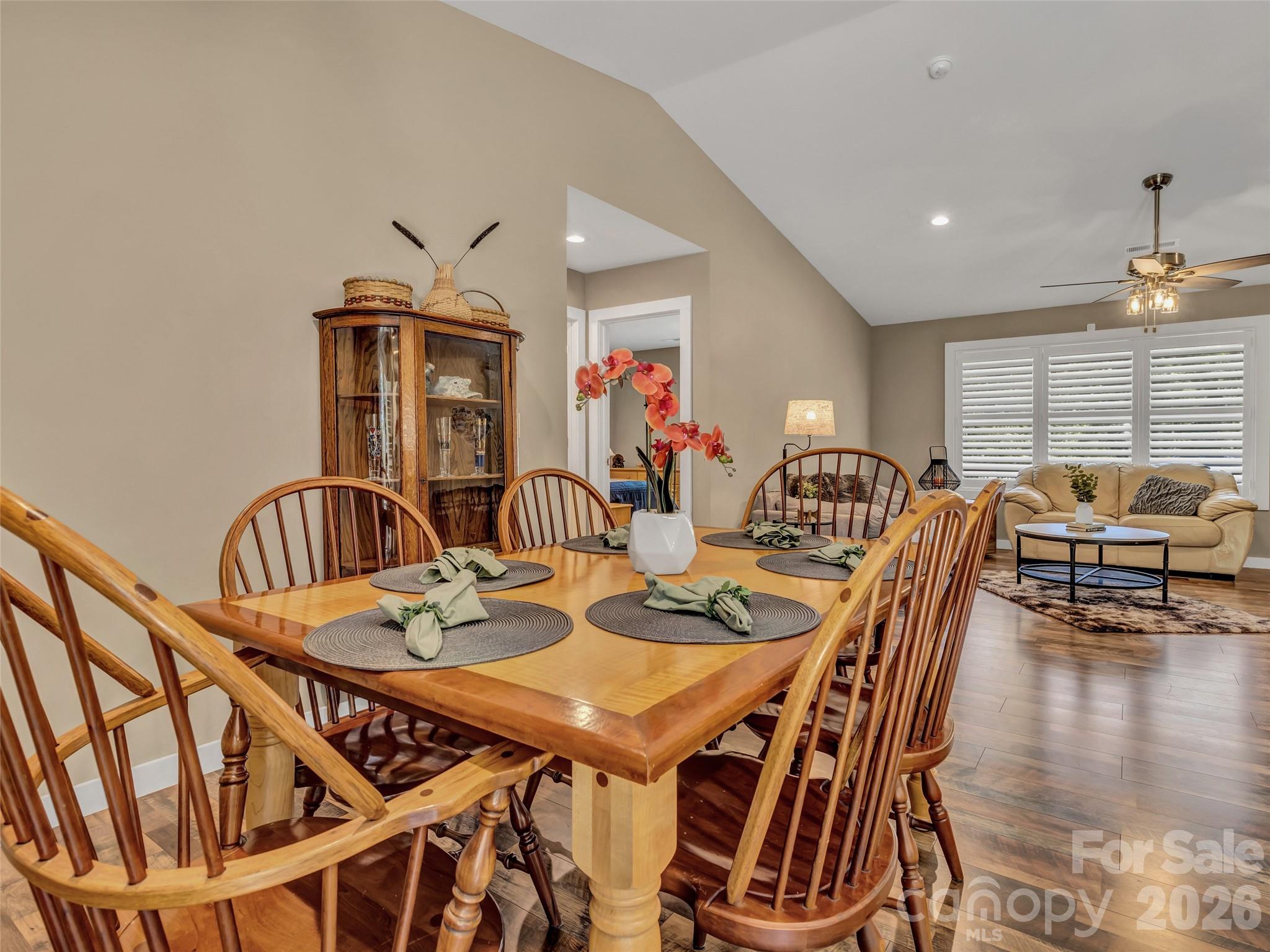 212 Walt Drive — Hendersonville