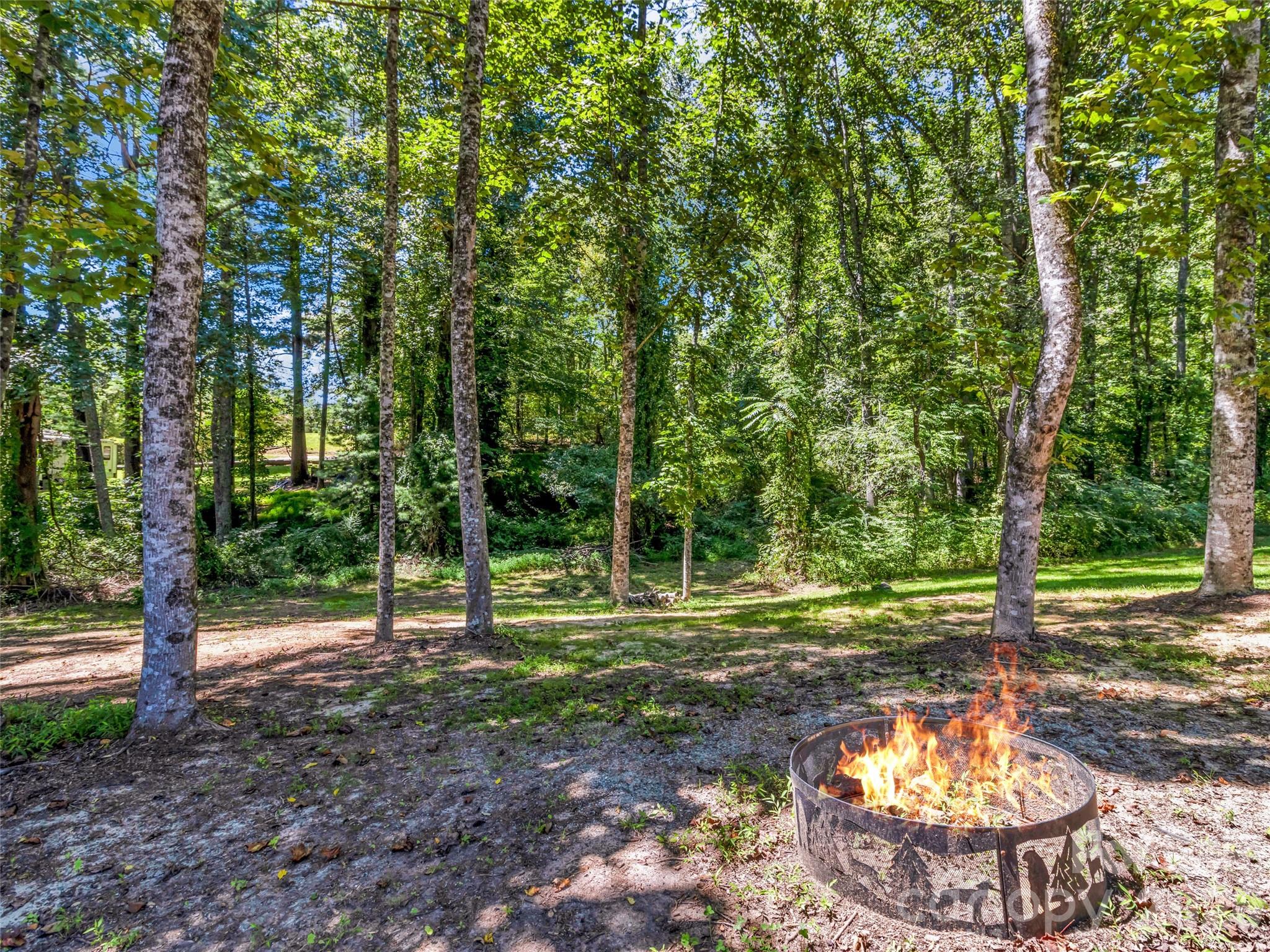 212 Walt Drive — Hendersonville