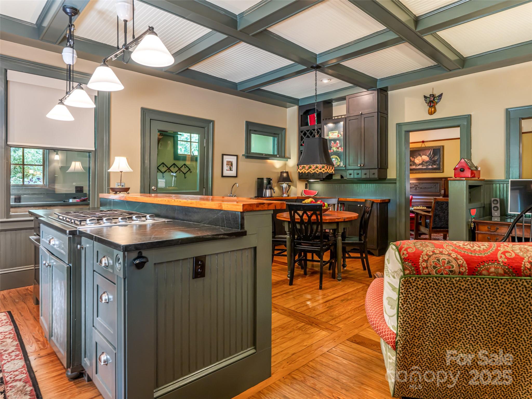 9 West Street Extension — Asheville