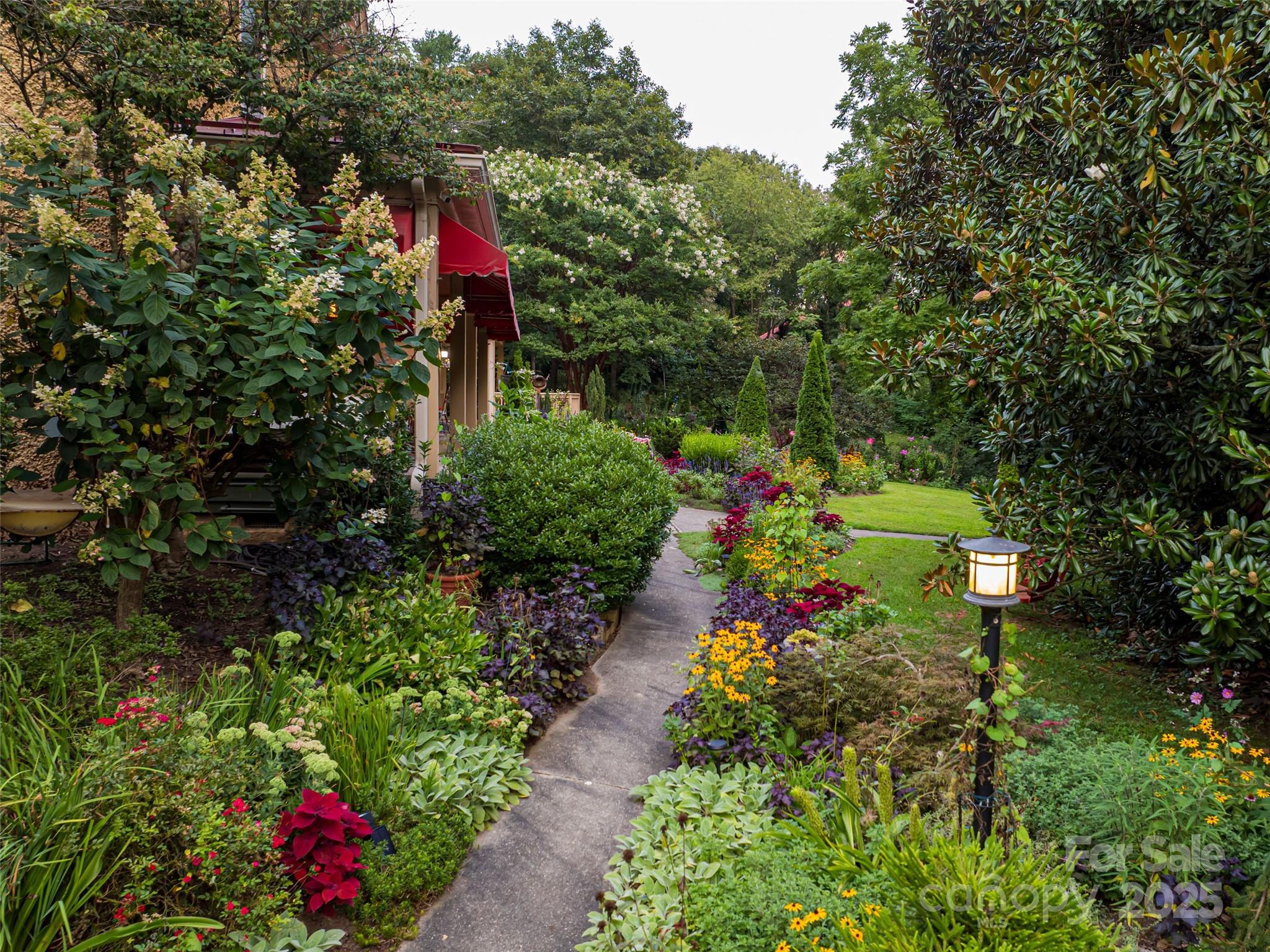 9 West Street Extension — Asheville