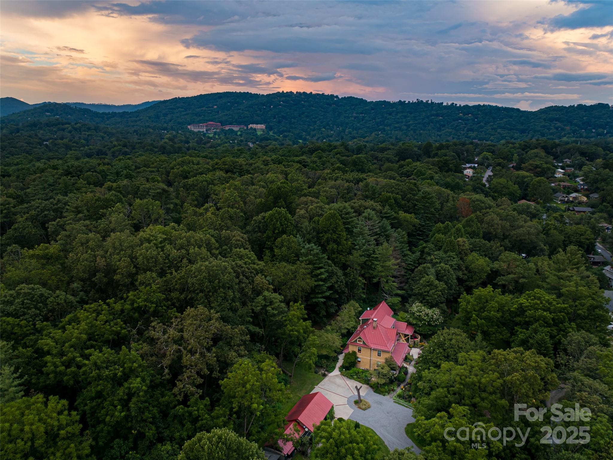 9 West Street Extension — Asheville
