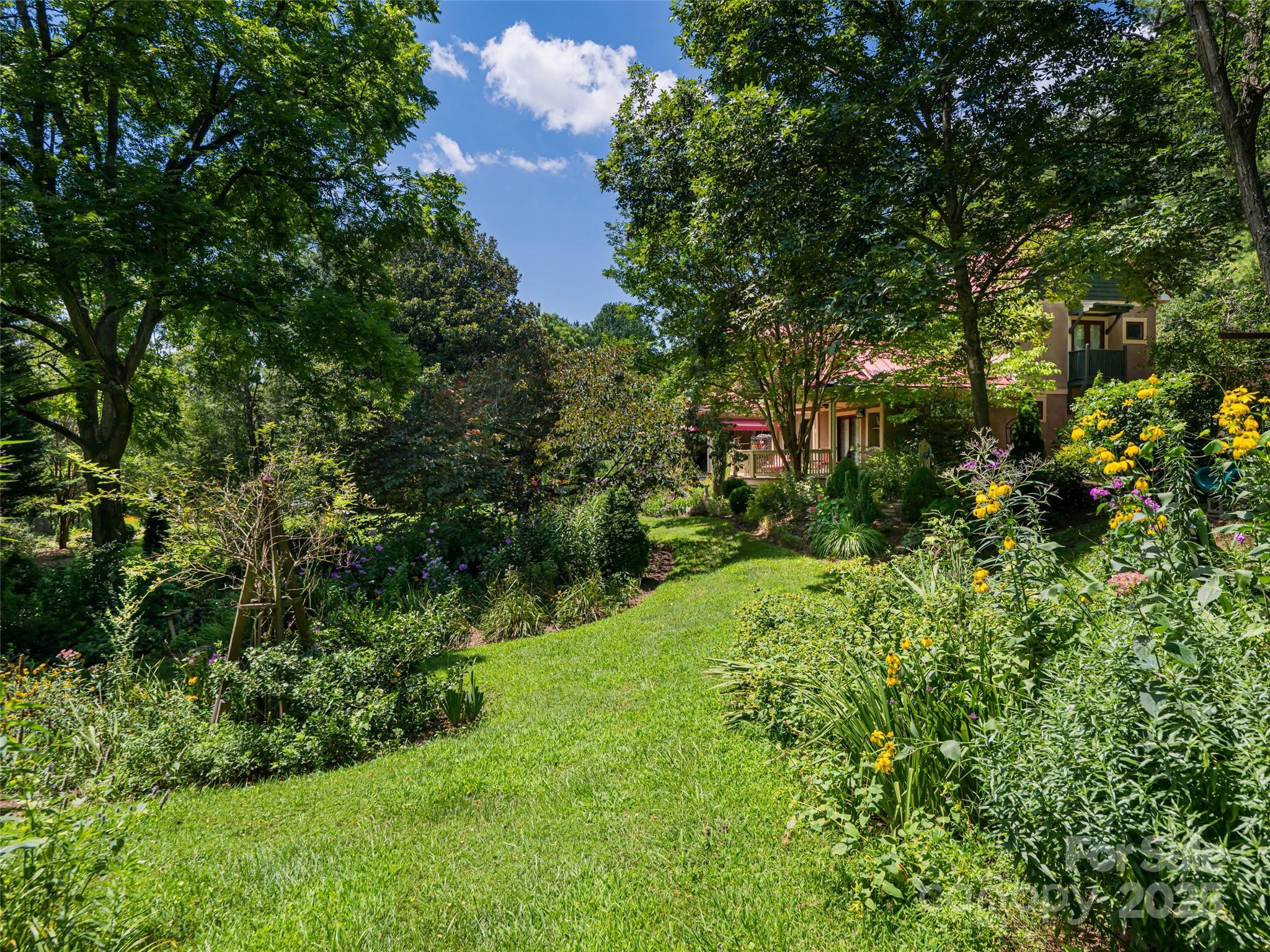 9 West Street Extension — Asheville