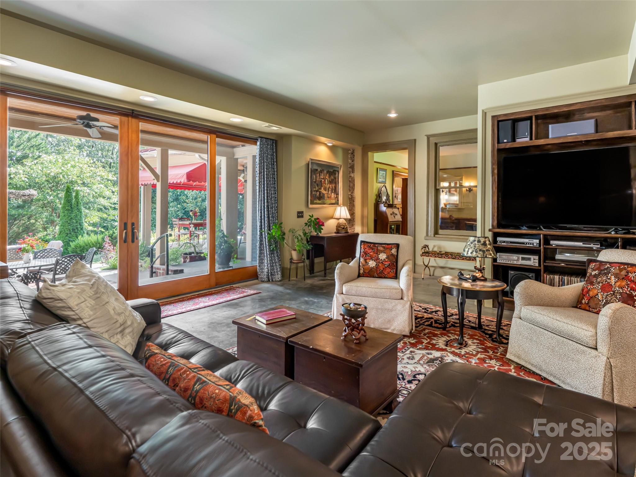 9 West Street Extension — Asheville