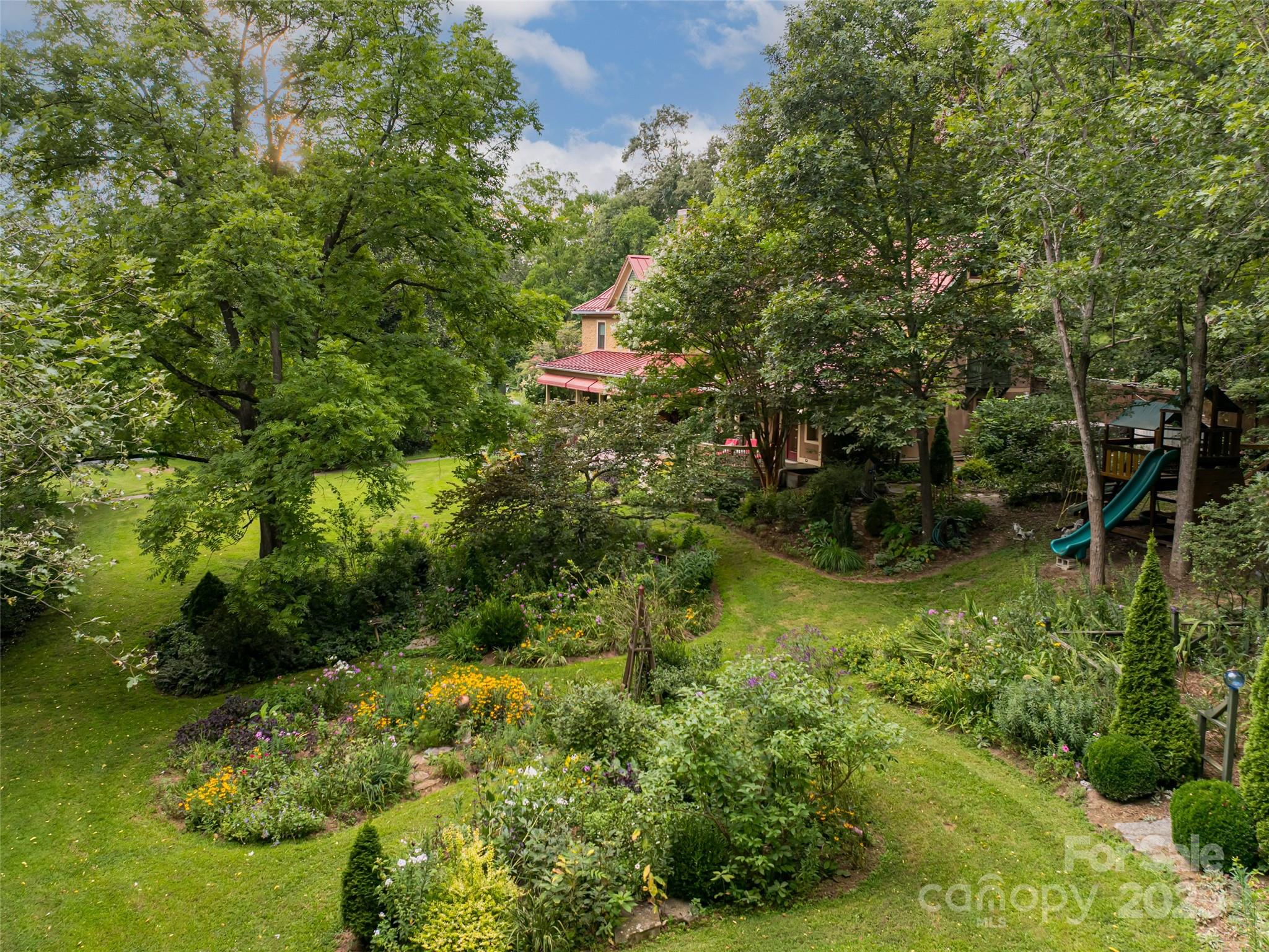 9 West Street Extension — Asheville