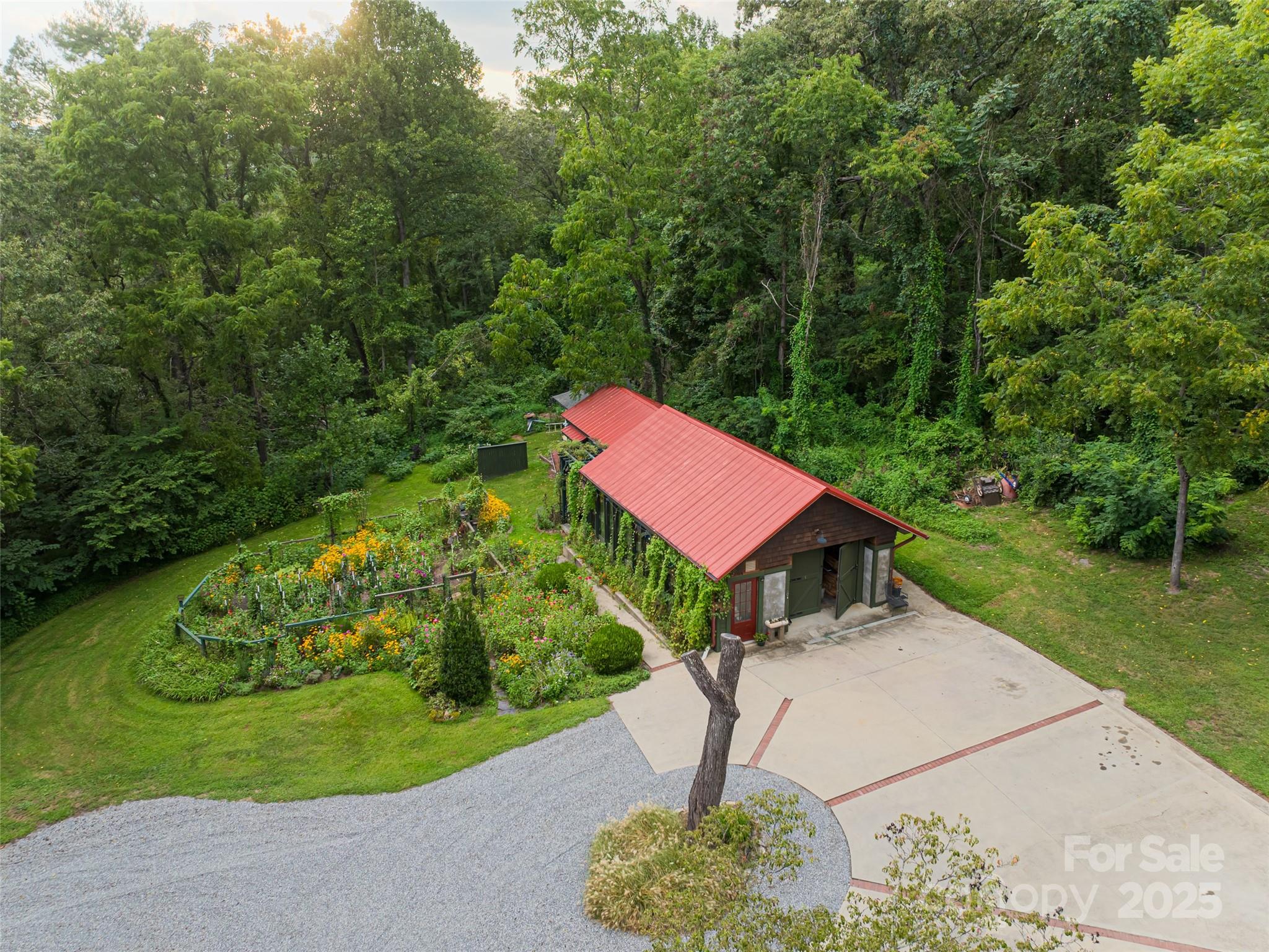 9 West Street Extension — Asheville