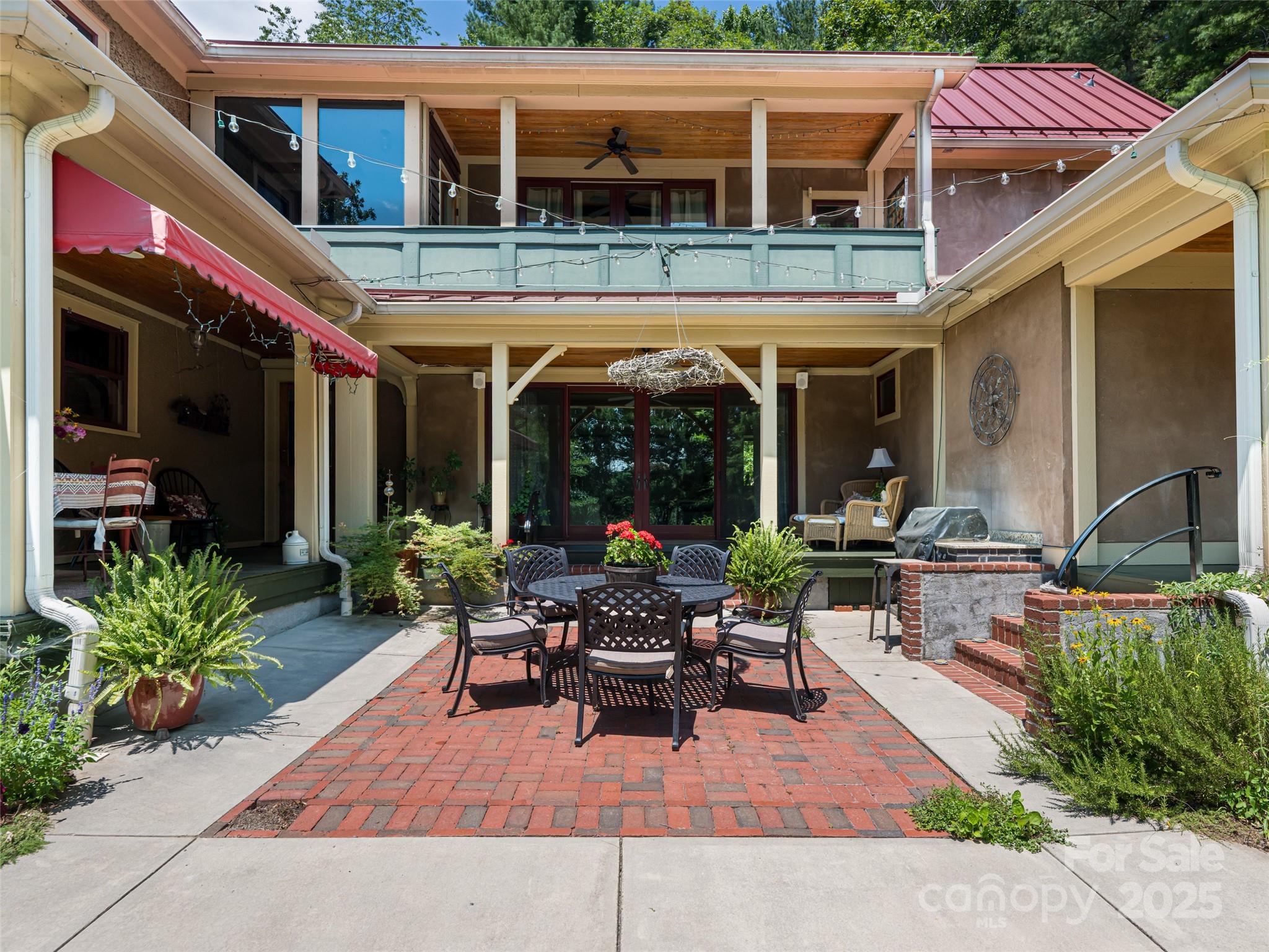9 West Street Extension — Asheville
