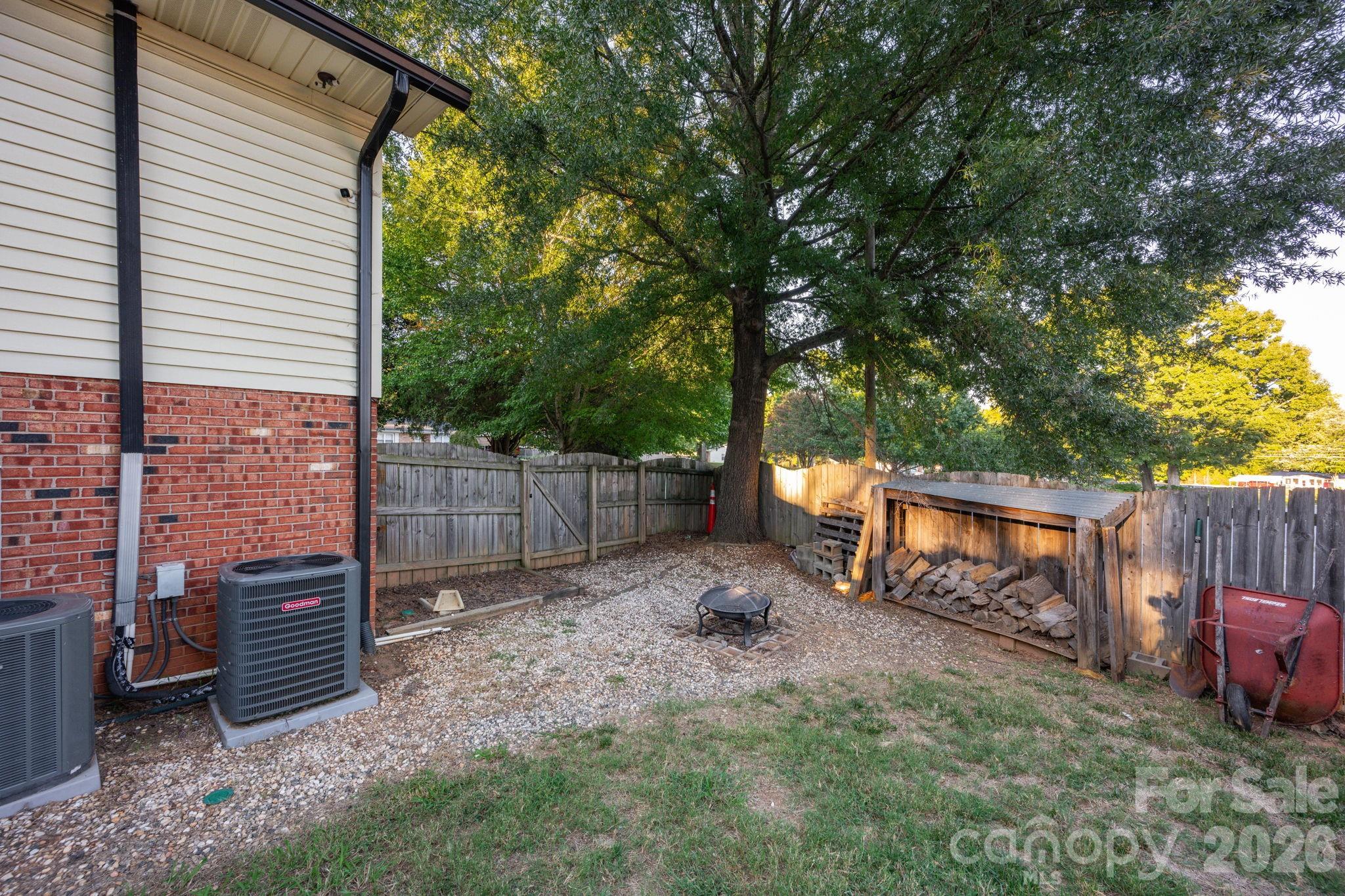 827 Brookwood Drive — Mooresville