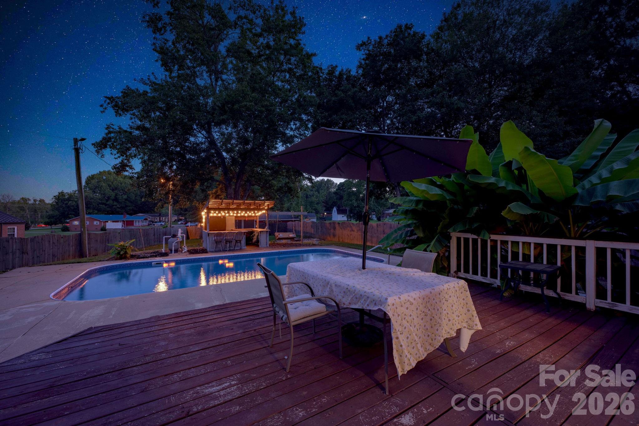 827 Brookwood Drive — Mooresville