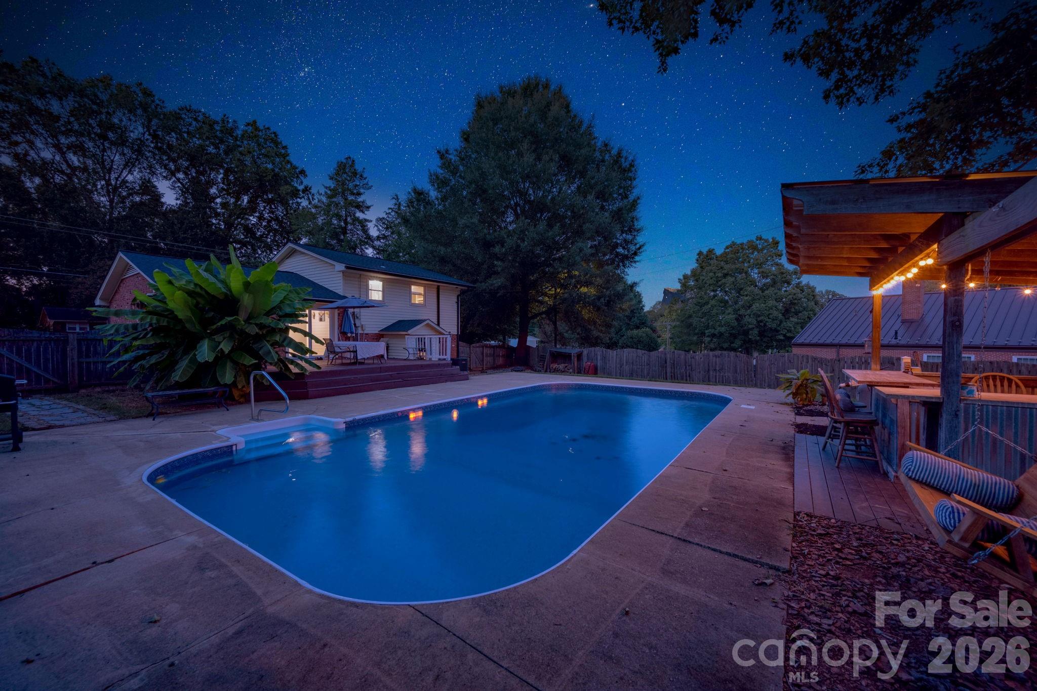827 Brookwood Drive — Mooresville