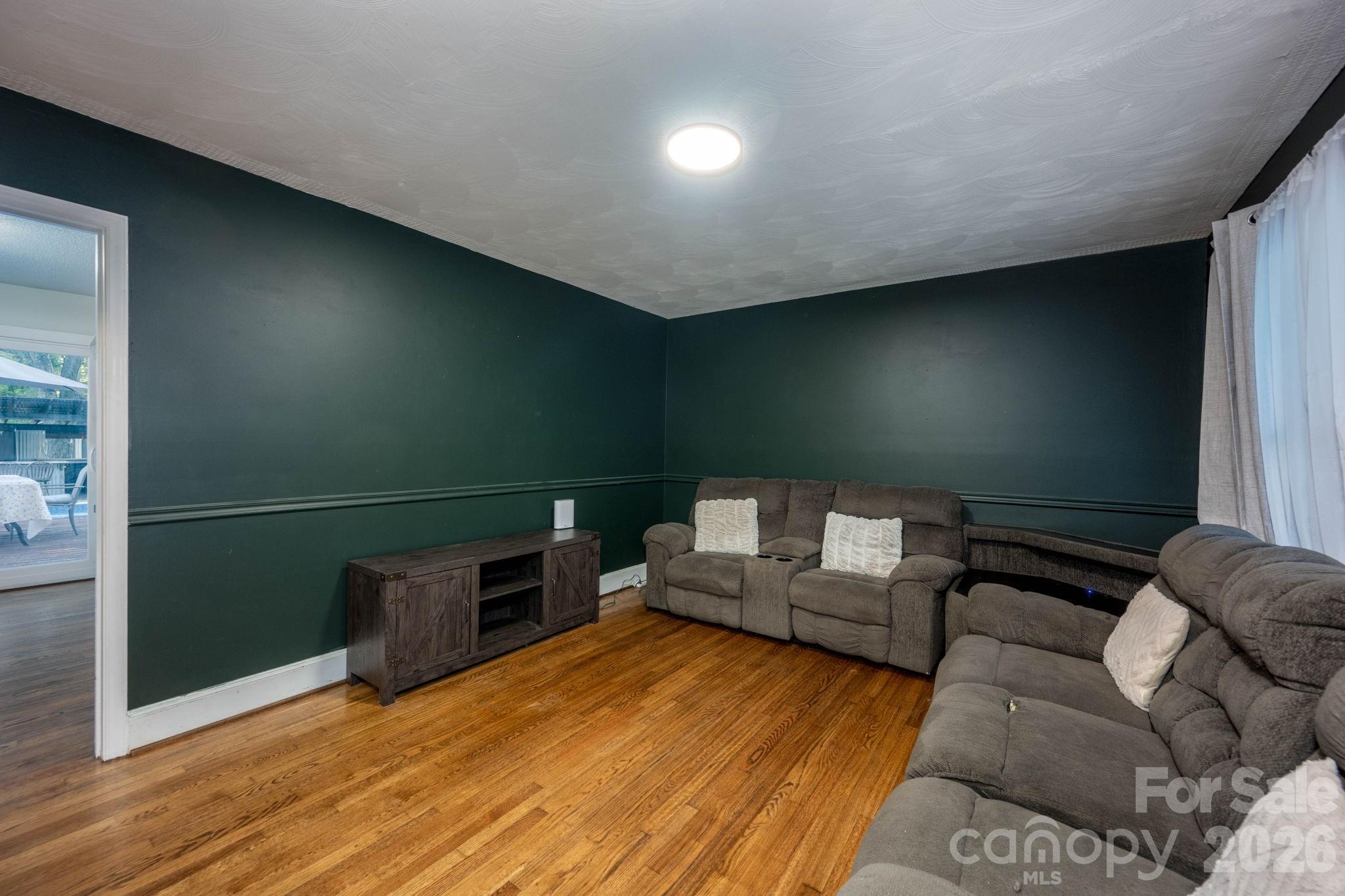 827 Brookwood Drive — Mooresville