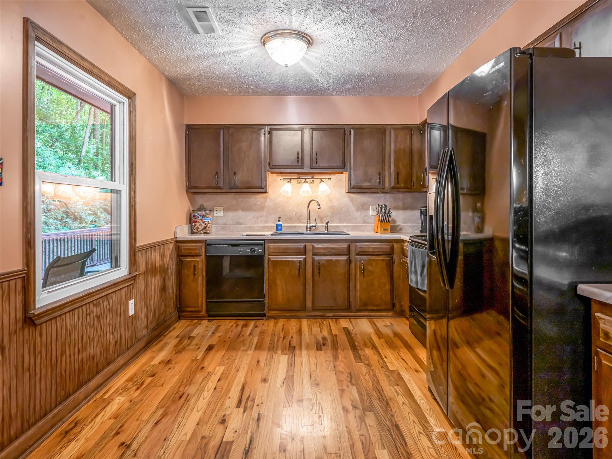 50 Tuckaway Drive — Asheville