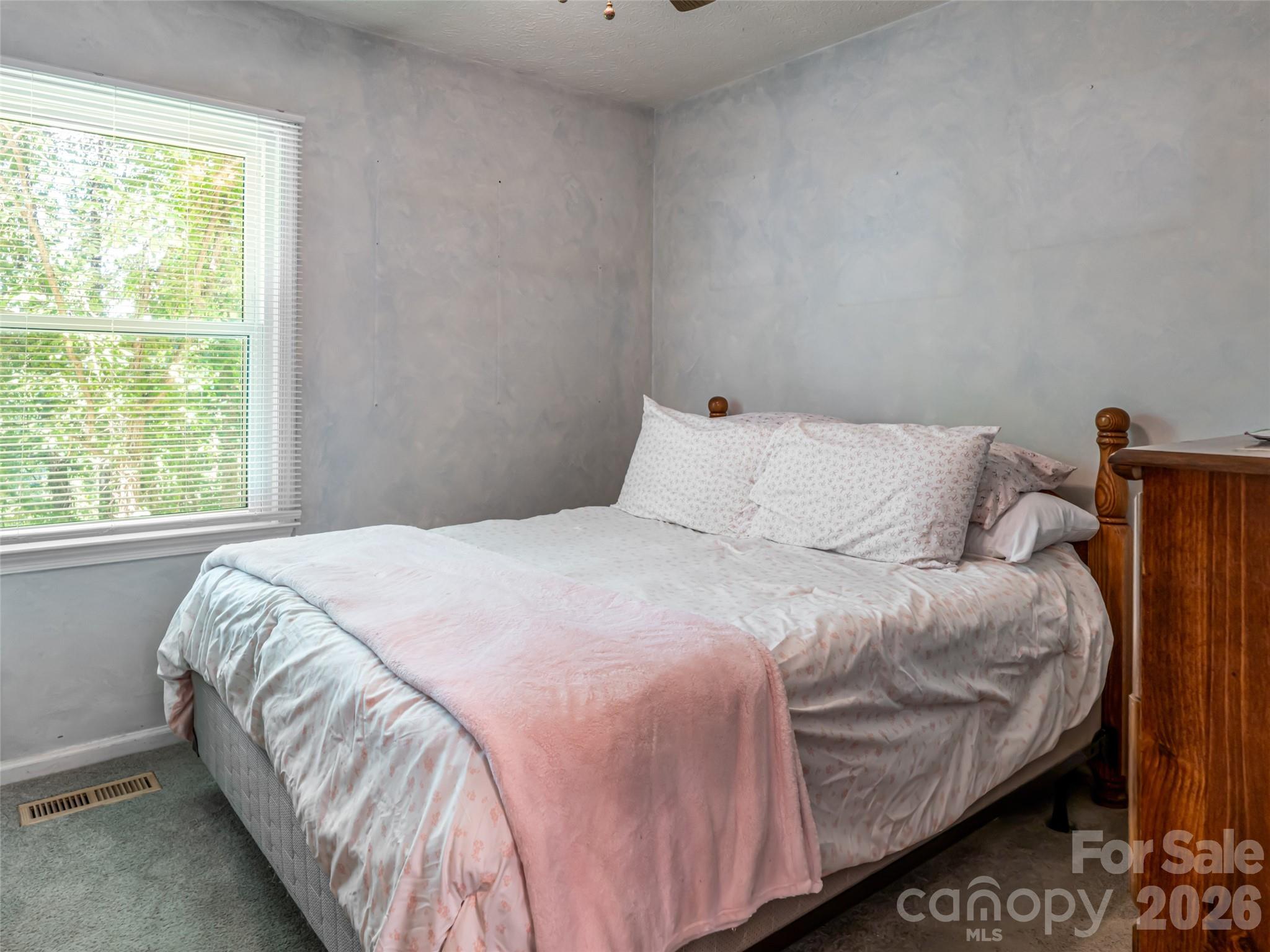 50 Tuckaway Drive — Asheville