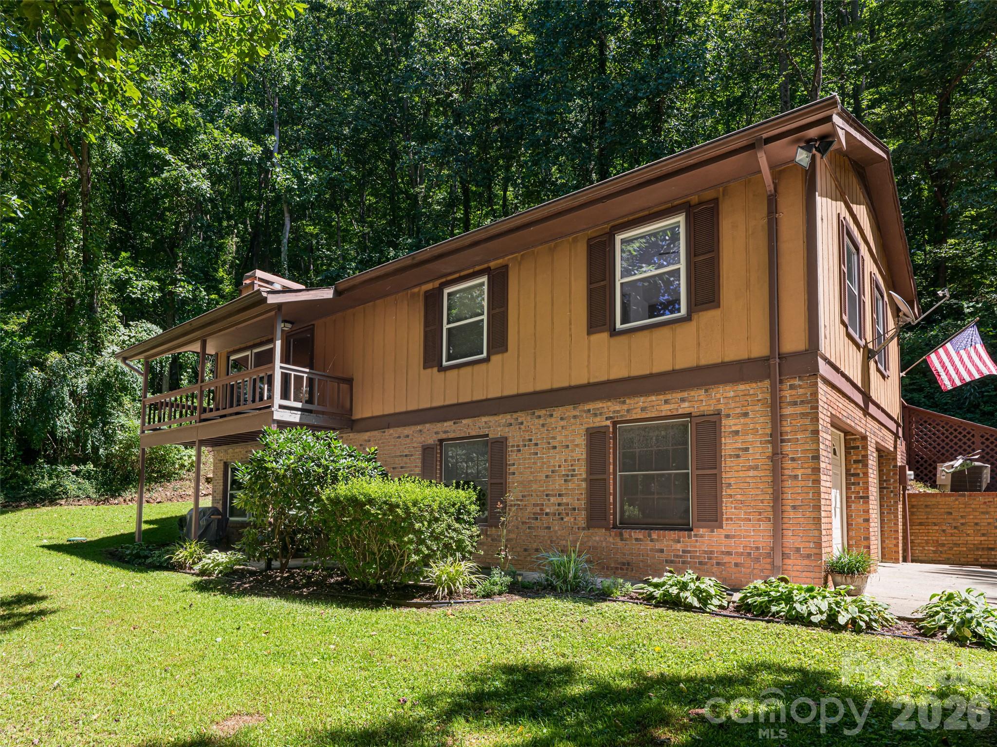 50 Tuckaway Drive — Asheville
