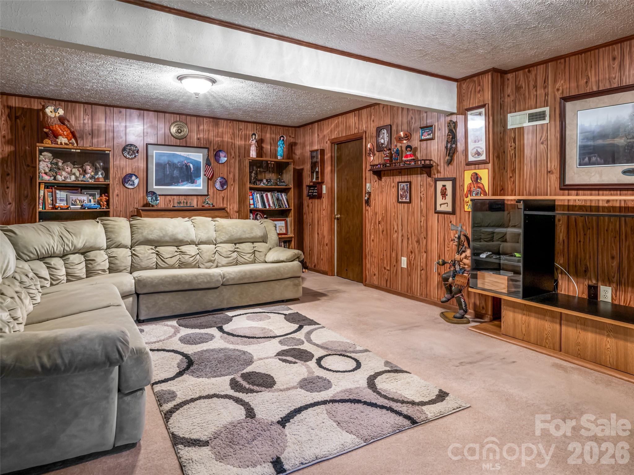50 Tuckaway Drive — Asheville