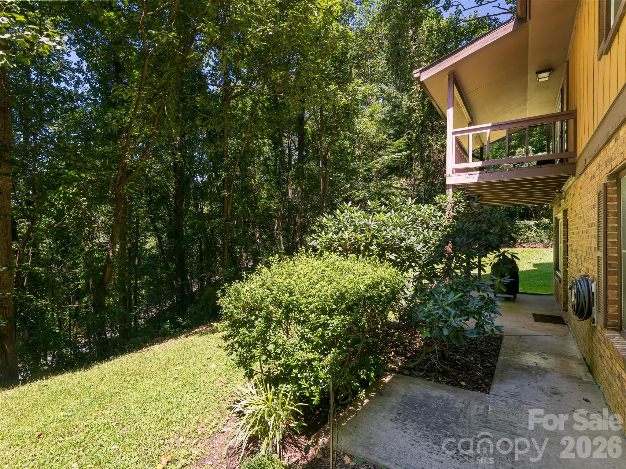 50 Tuckaway Drive — Asheville