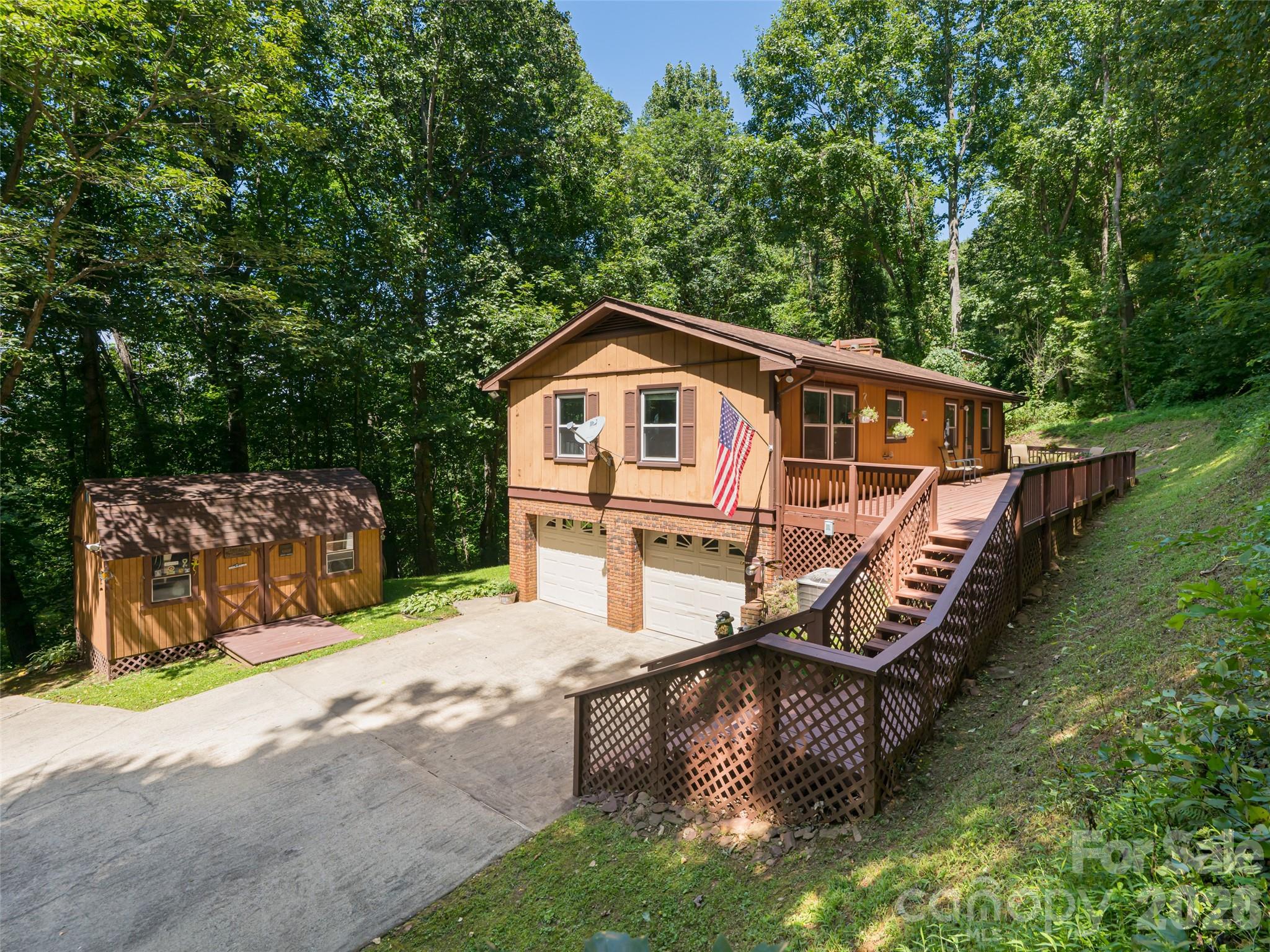 50 Tuckaway Drive — Asheville