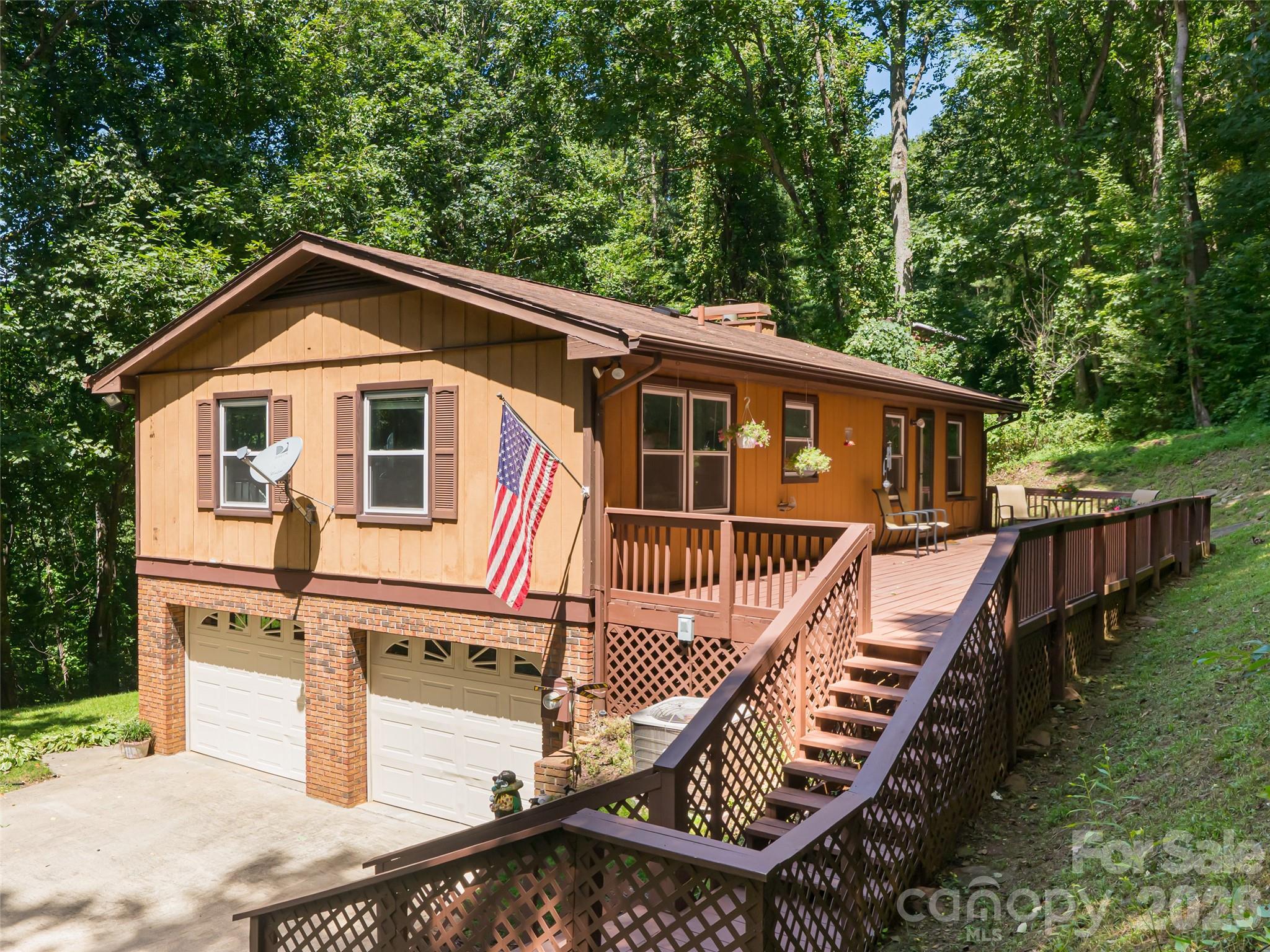 50 Tuckaway Drive — Asheville