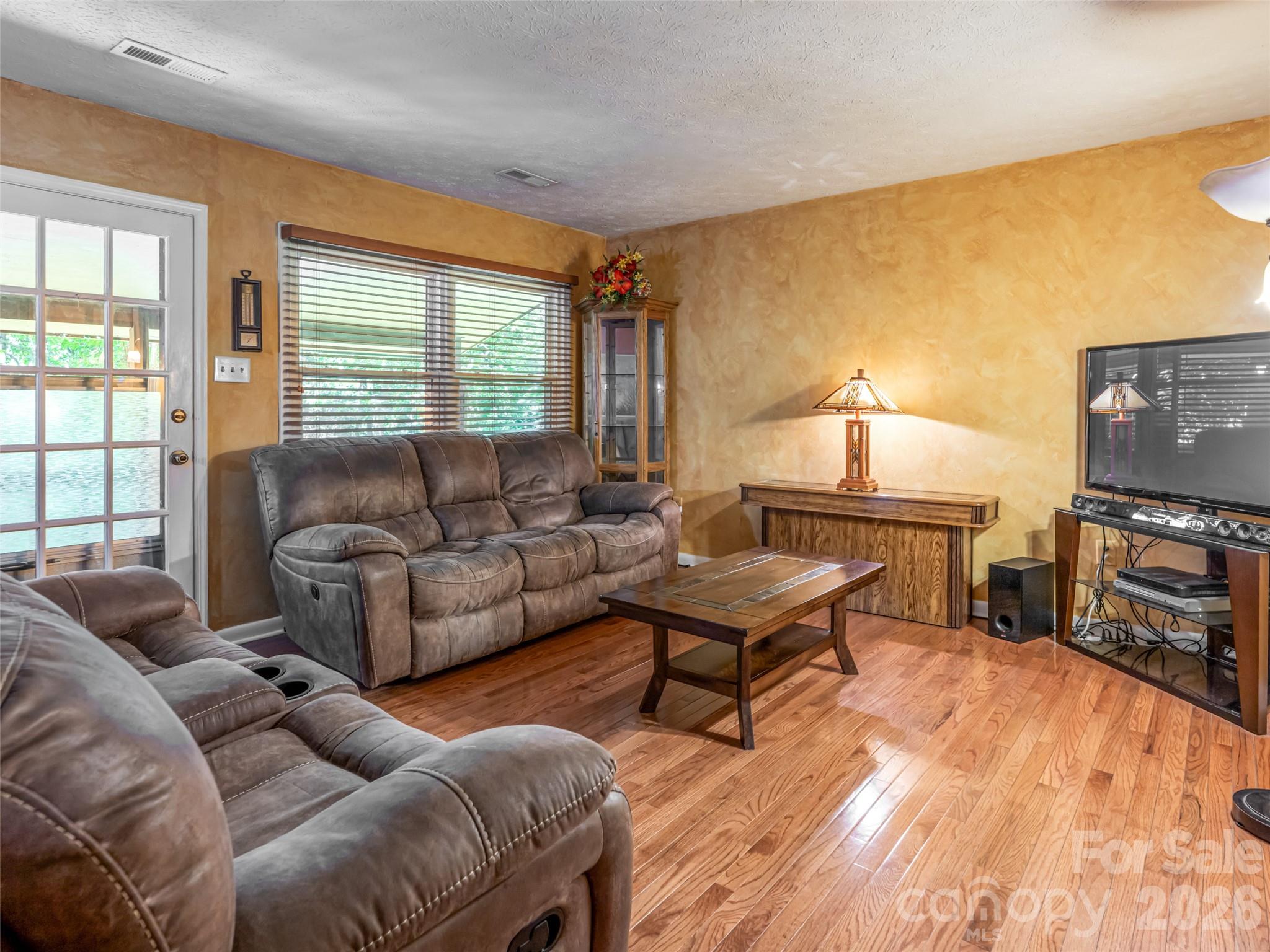 50 Tuckaway Drive — Asheville